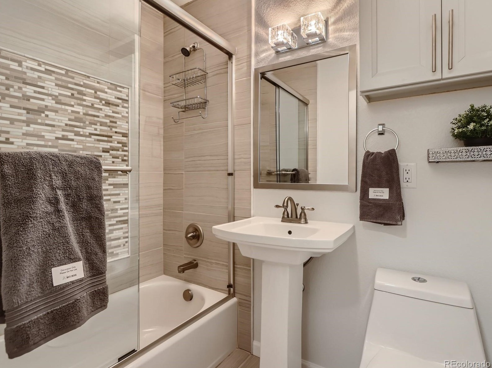 6462 Spotswood St, Littleton CO  80120-3147 exterior