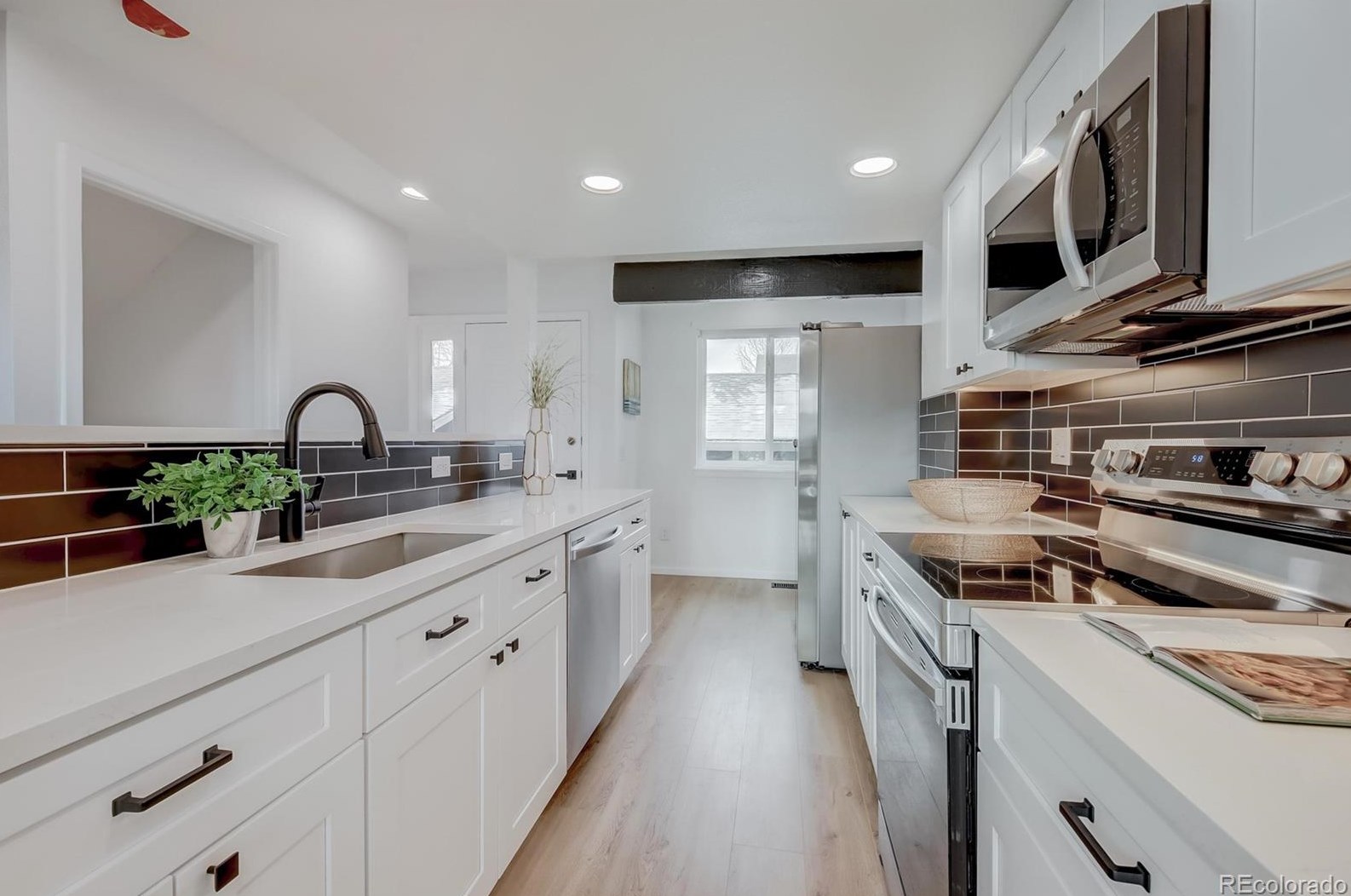 8722 Carr Loop, Arvada CO  80005-1573 exterior