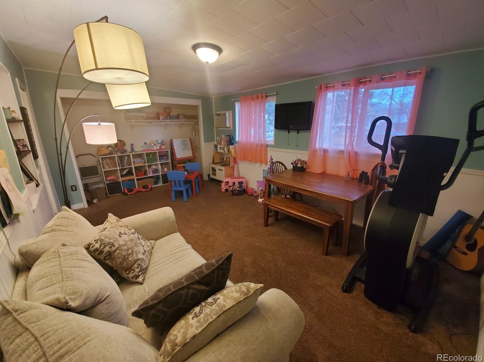 6930 Delaware St, Littleton CO 80120-3719 exterior