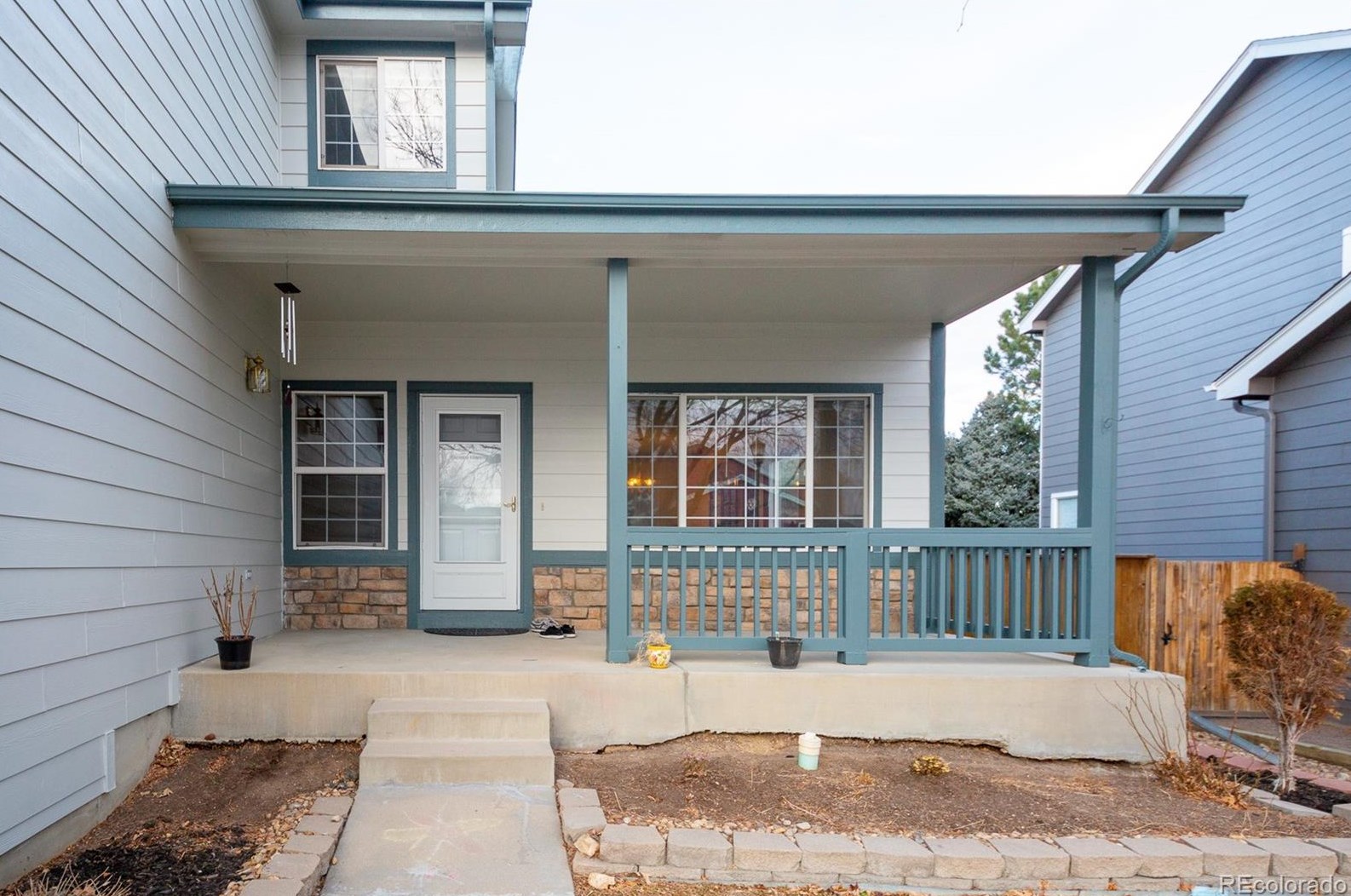 566 Abbey Dr, Longmont, CO 80504-2524