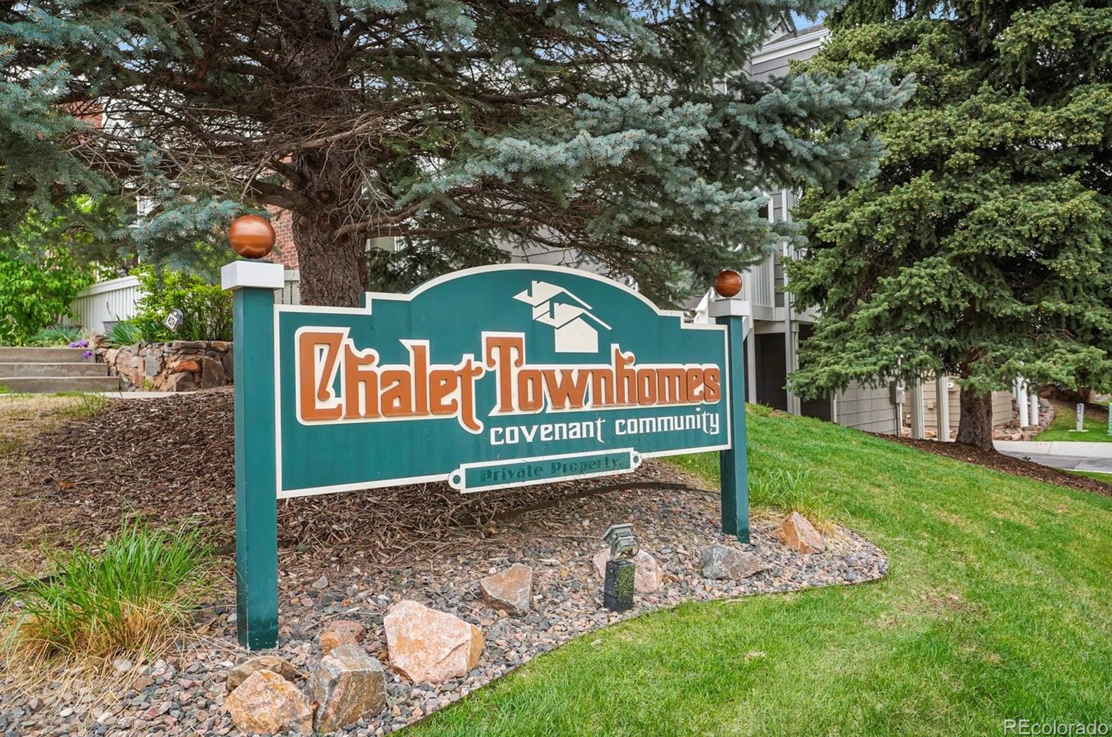 9031 Bear Mountain Dr, Littleton CO  80126-2268 exterior