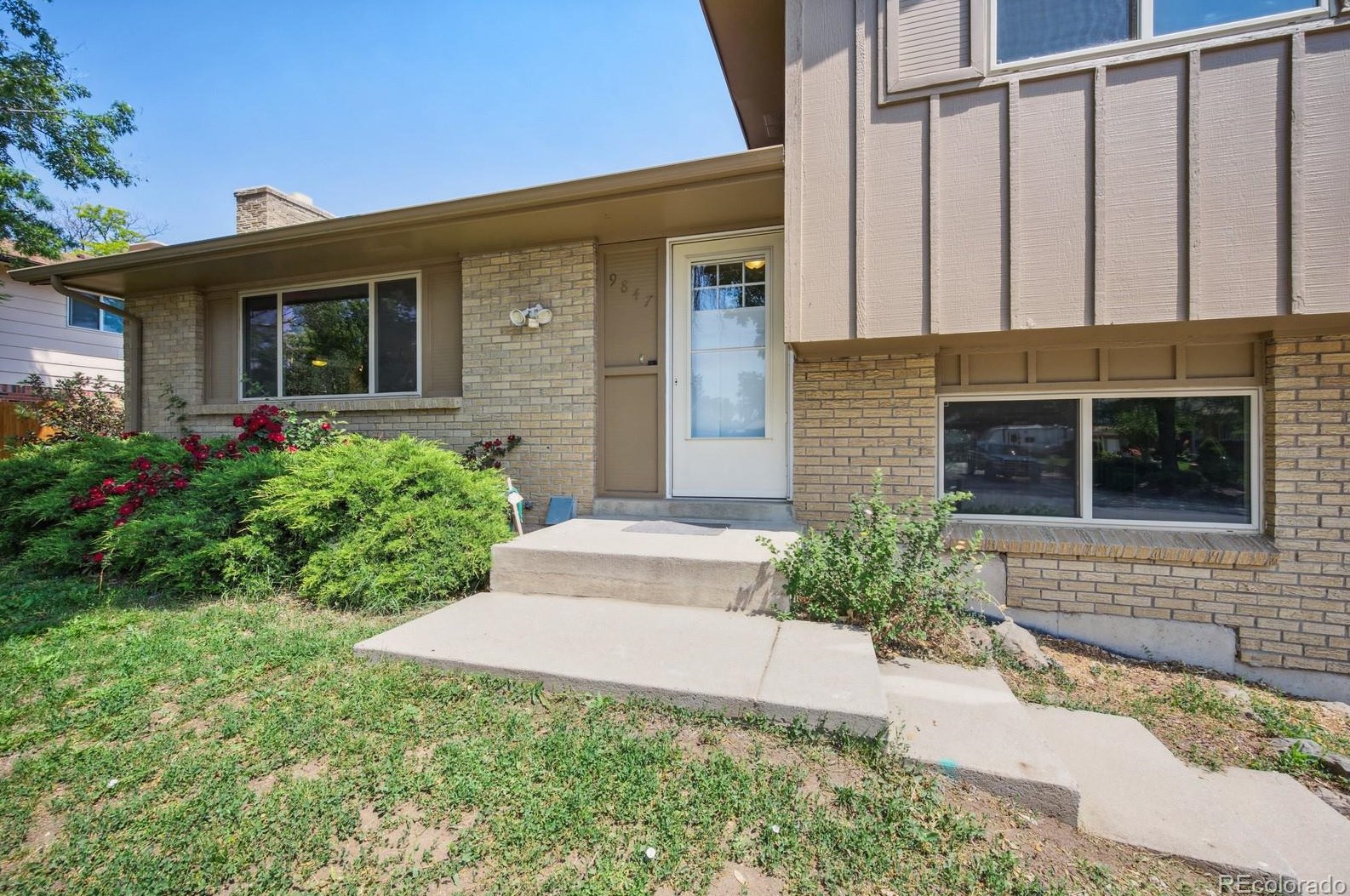 9847 W Arizona Ave, Aurora, CO 80232