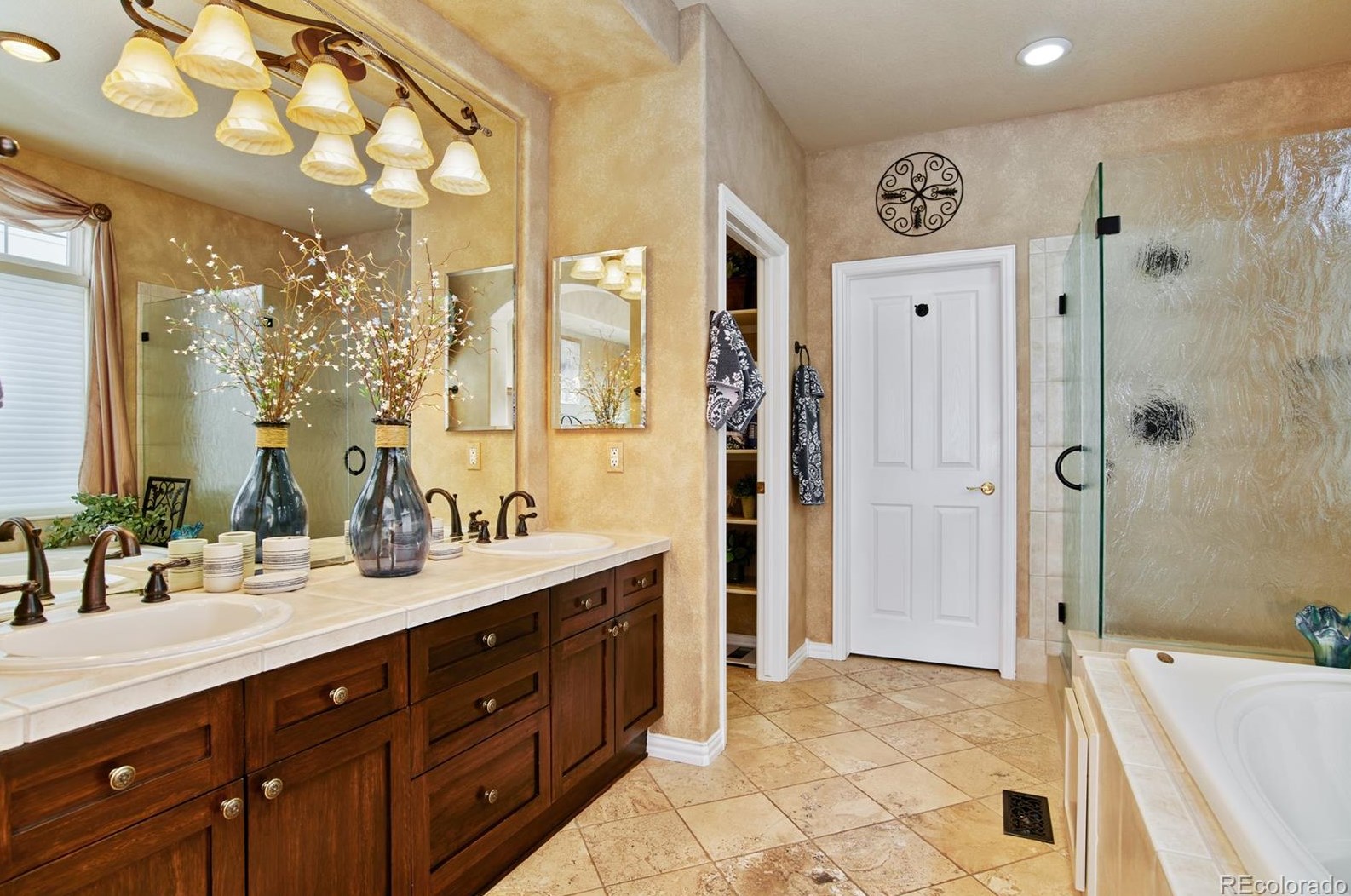 1365 Peninsula Cir, Castle Rock CO 80104-3710 exterior