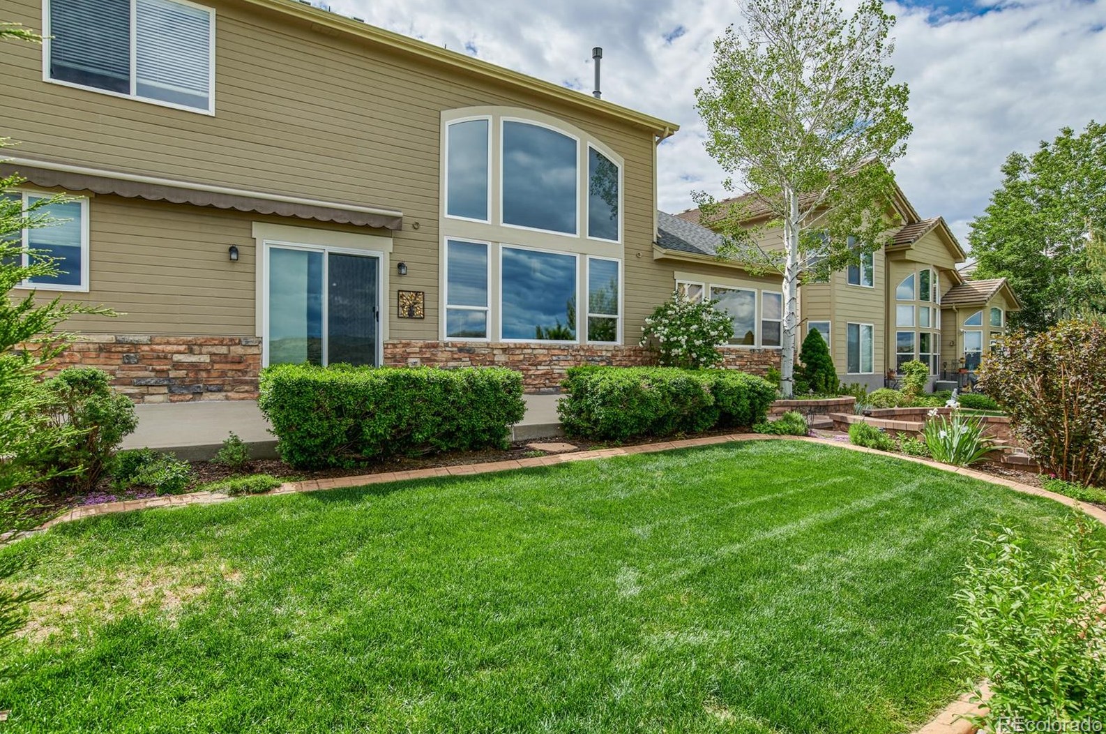 1365 Peninsula Cir, Castle Rock CO 80104-3710 exterior
