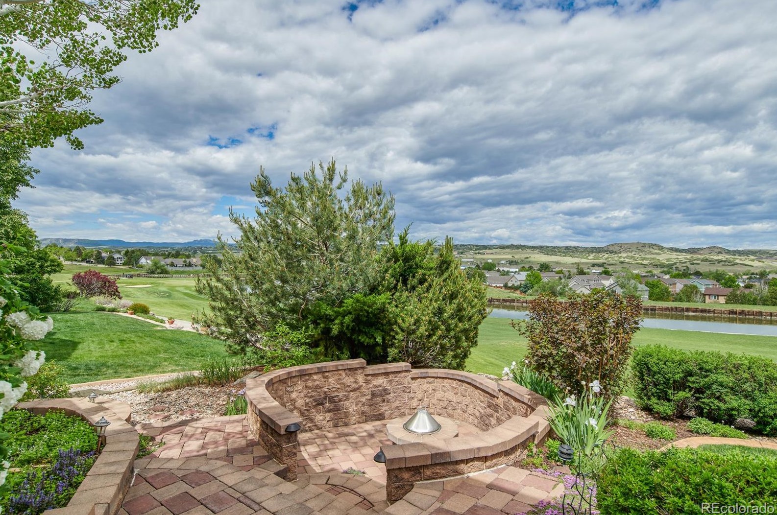 1365 Peninsula Cir, Castle Rock CO 80104-3710 exterior