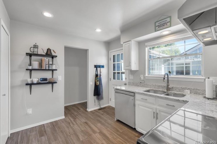 7313 Columbine Way, Littleton CO 80121-2805 exterior