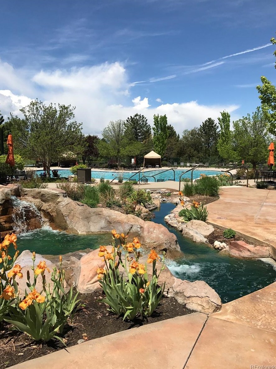 8547 Gold Peak Dr, Littleton CO 80130-7198 exterior