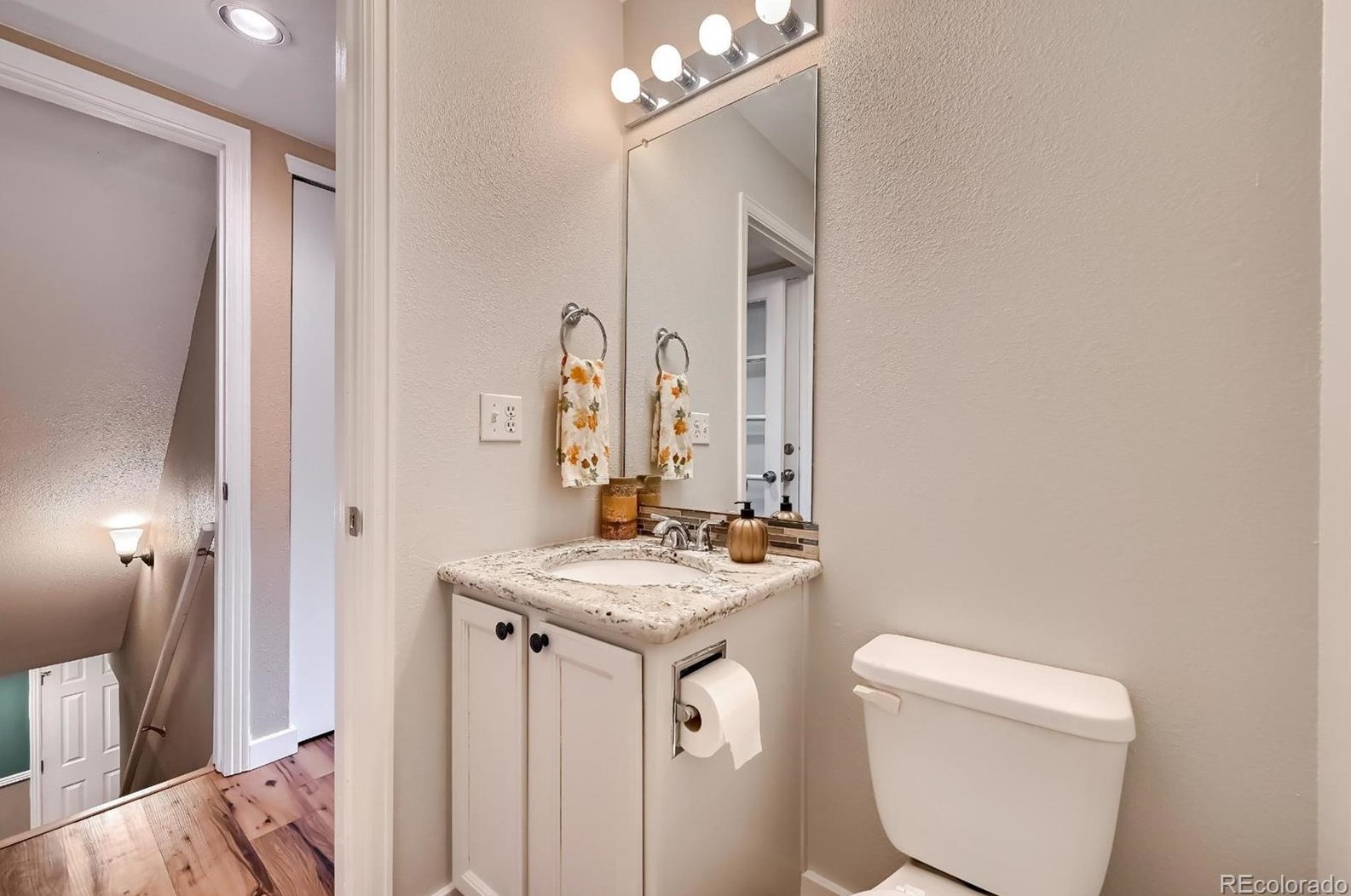 9742 Whitecliff Pl, Littleton CO 80129-5748 exterior