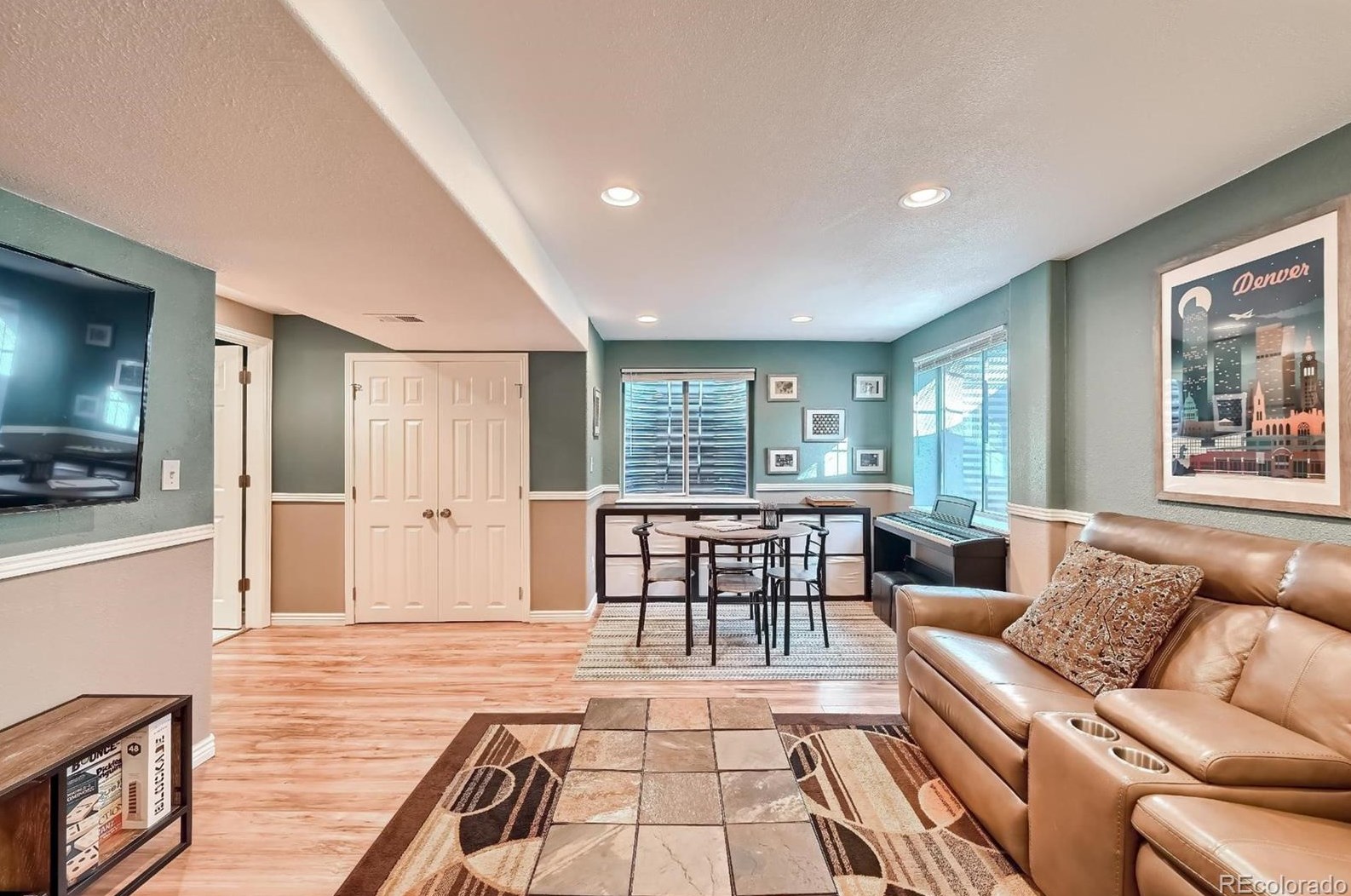 9742 Whitecliff Pl, Littleton CO 80129-5748 exterior