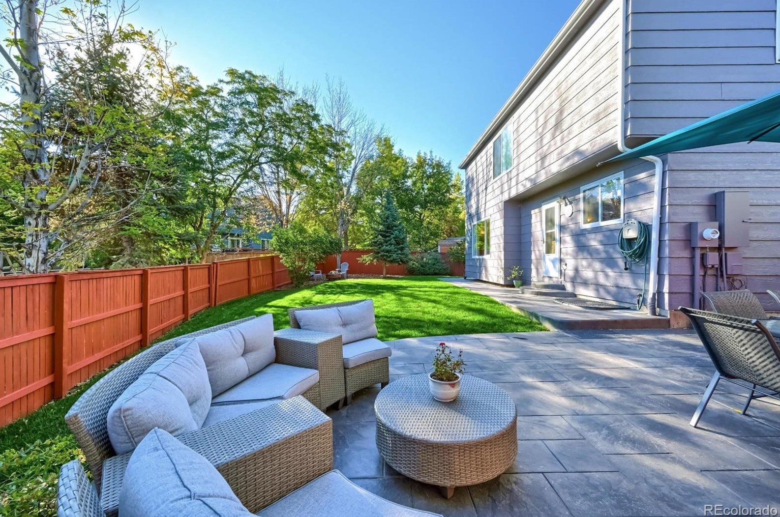 9742 Whitecliff Pl, Littleton CO 80129-5748 exterior