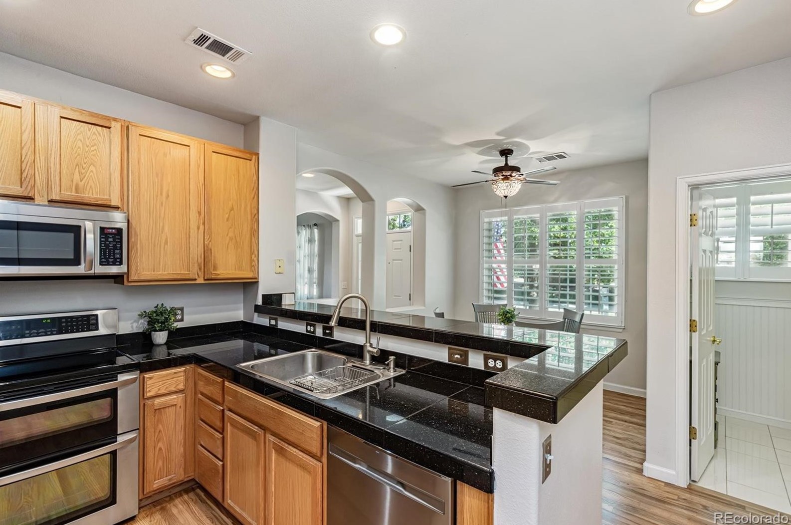 1421 Carlyle Park Cir, Littleton CO 80129-6973 exterior