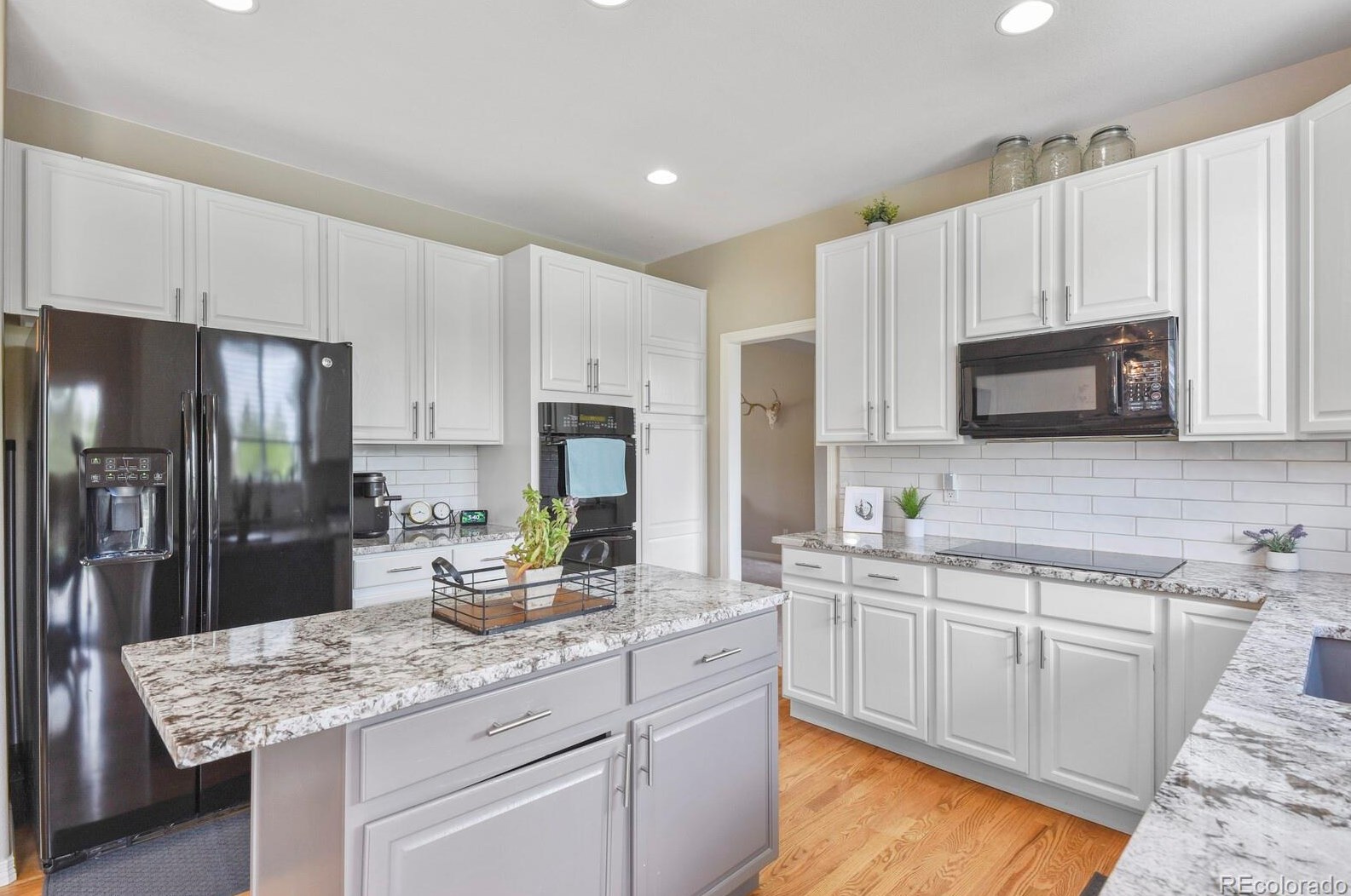 3416 Hawthorne Dr, Littleton CO  80126-7807 exterior