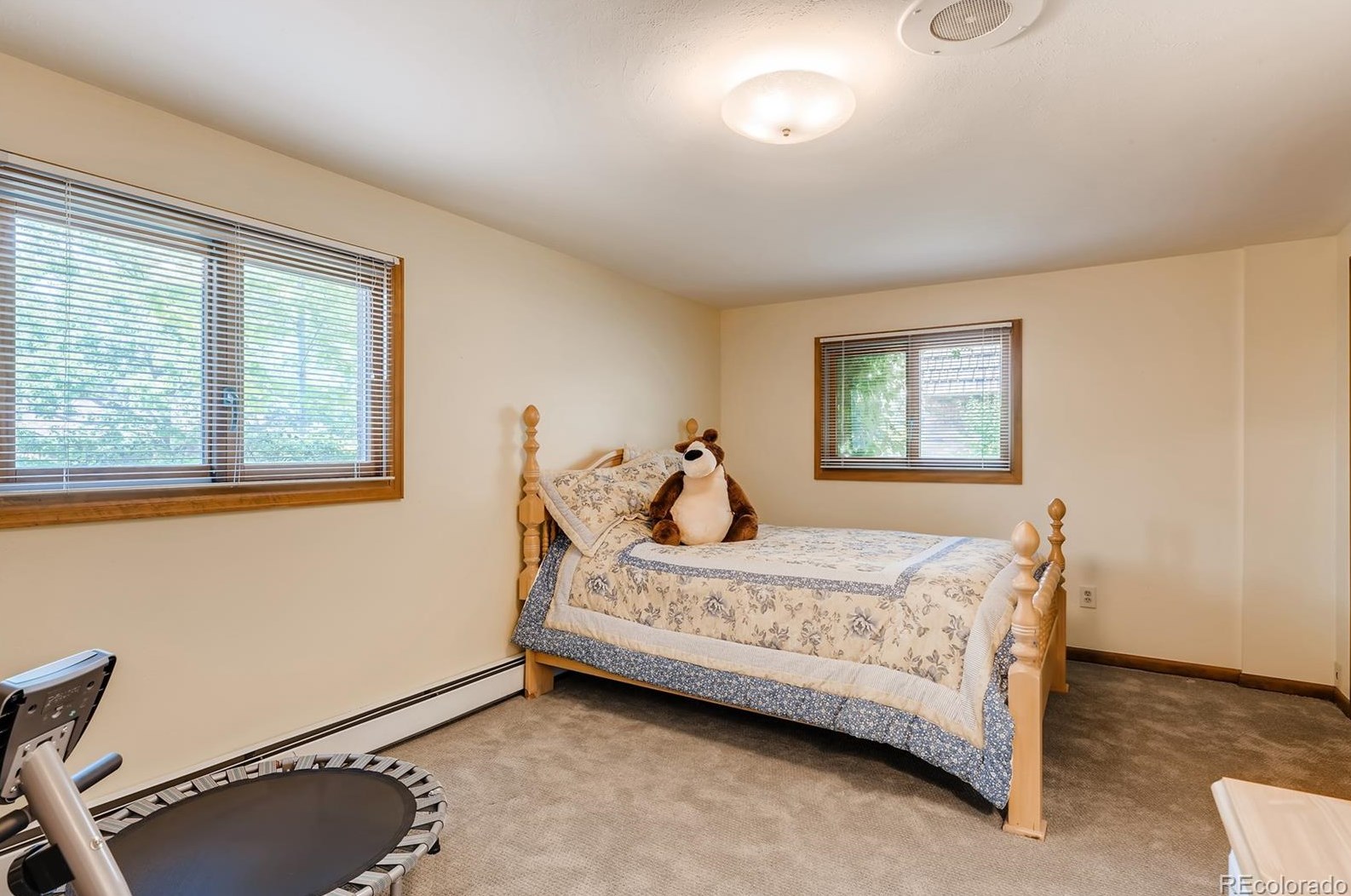 7026 Dudley Dr, Arvada CO  80004-1744 exterior