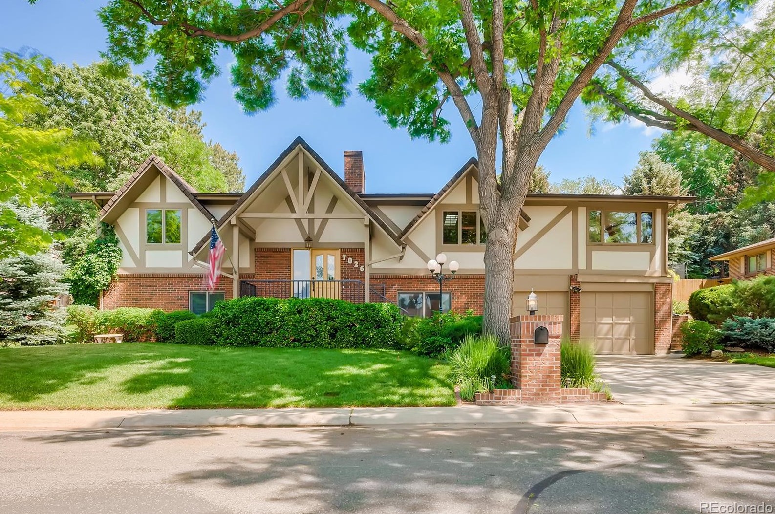 7026 Dudley Dr, Arvada CO  80004-1744 exterior