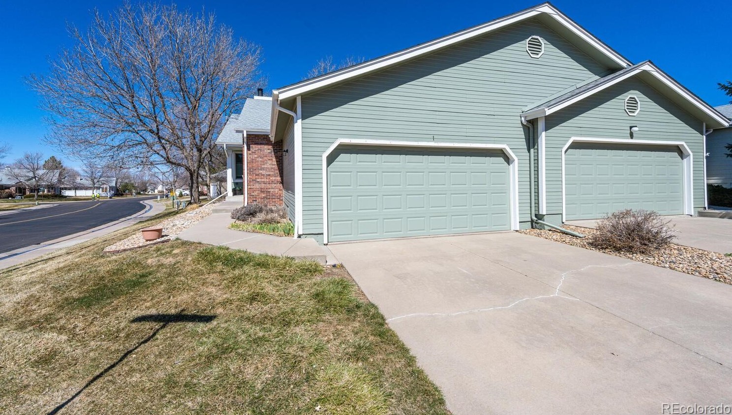 1 Sutherland Ct, Littleton, CO 80130-3936