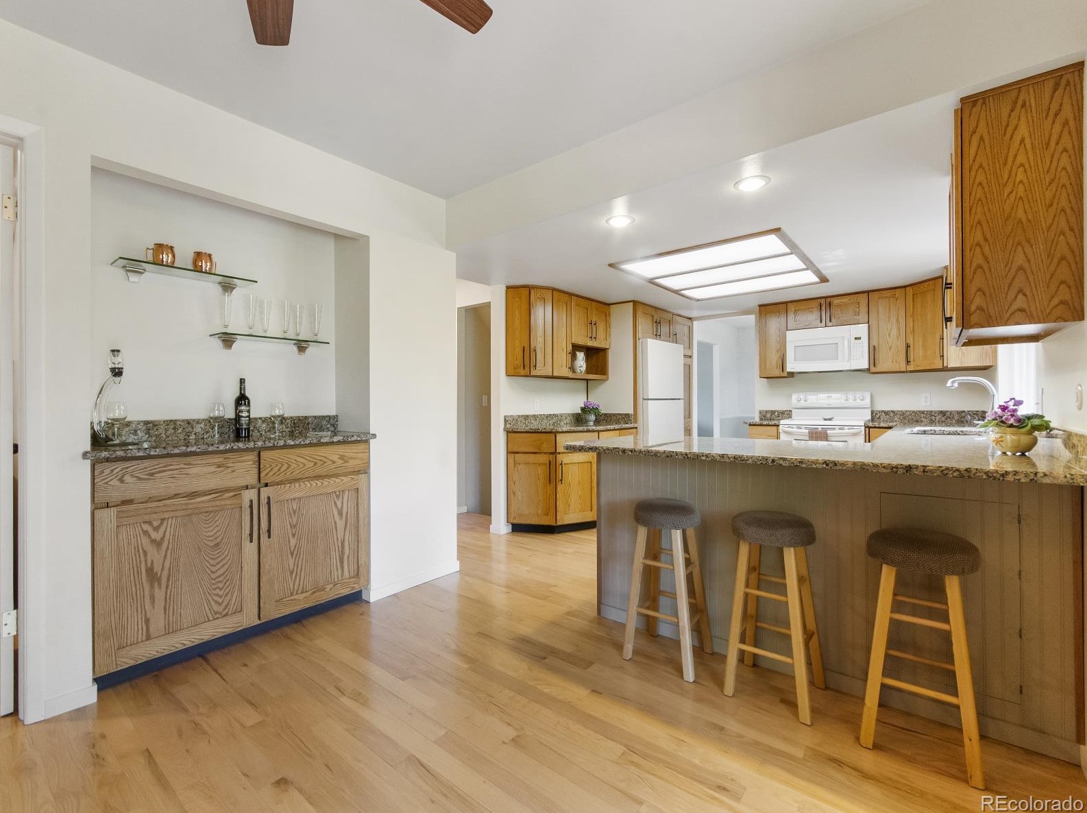 5466 Portland Dr, Littleton CO 80128-3946 exterior