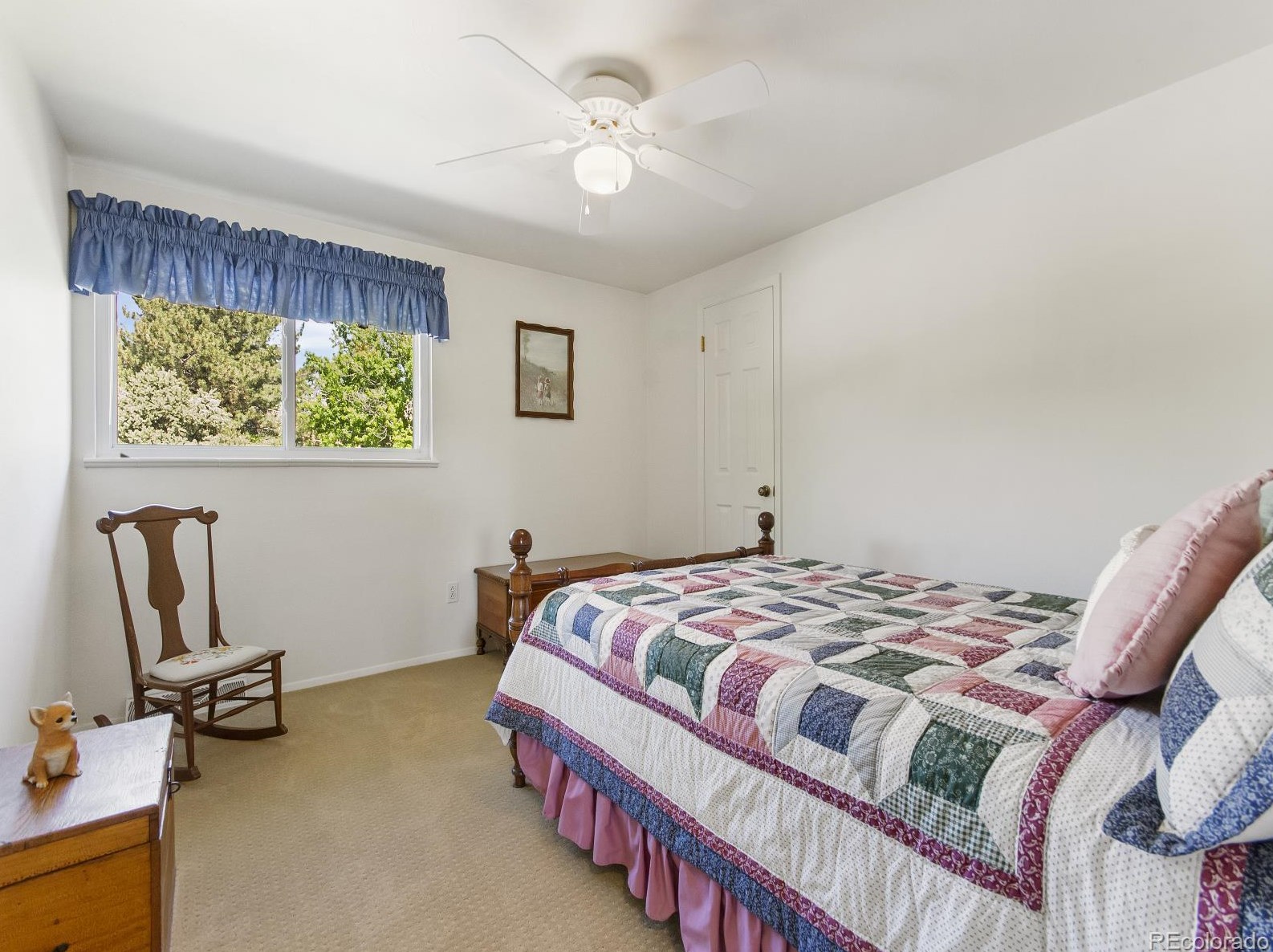 5466 Portland Dr, Littleton CO 80128-3946 exterior