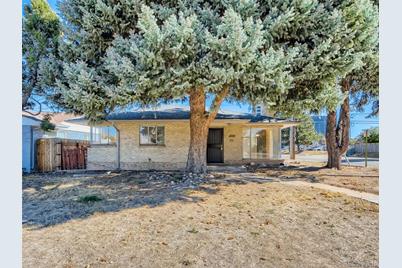 1090 S Harrison Street - Photo 1