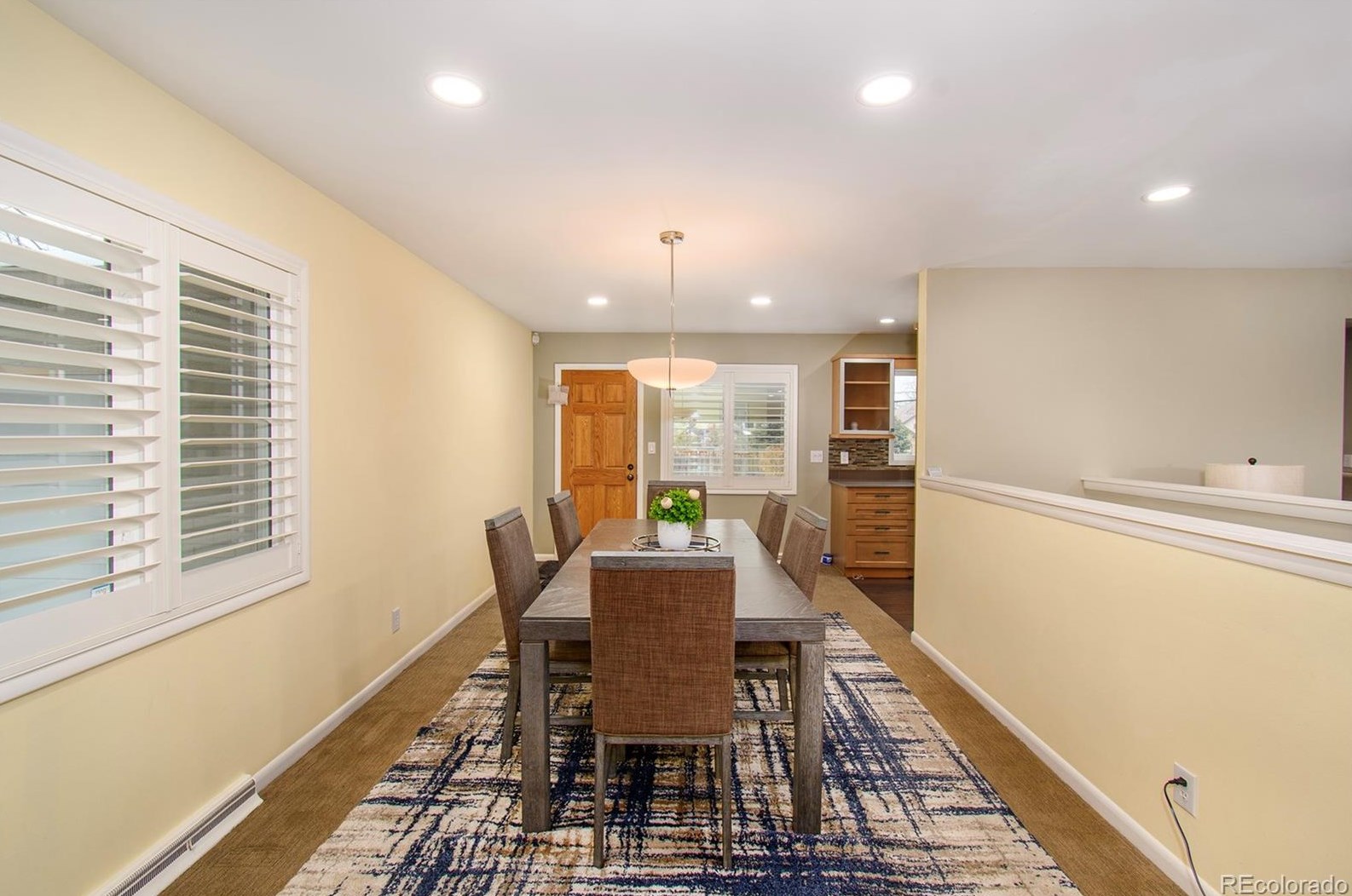 5945 Race St, Littleton CO  80121-2651 exterior