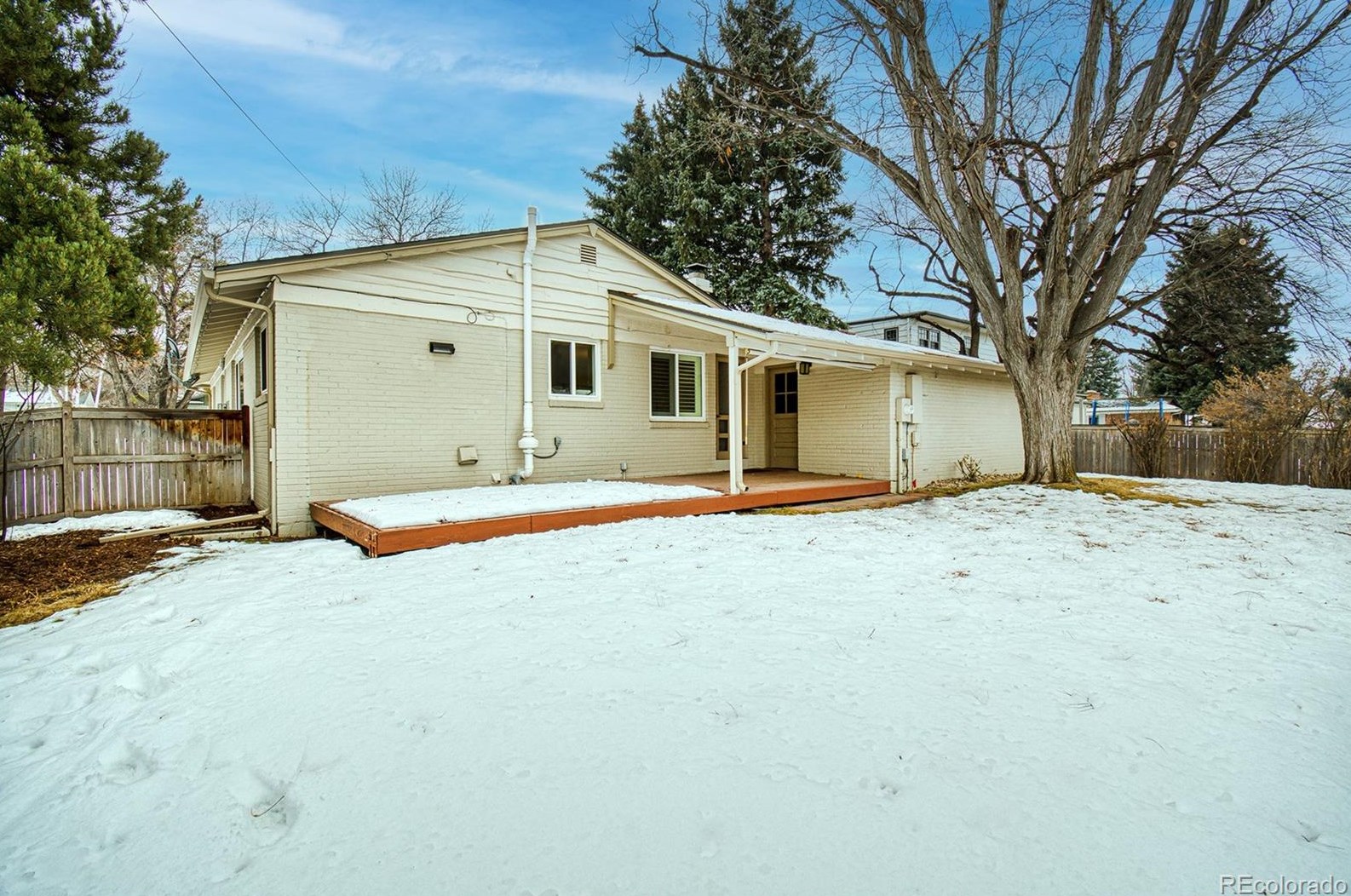 5945 Race St, Littleton CO  80121-2651 exterior