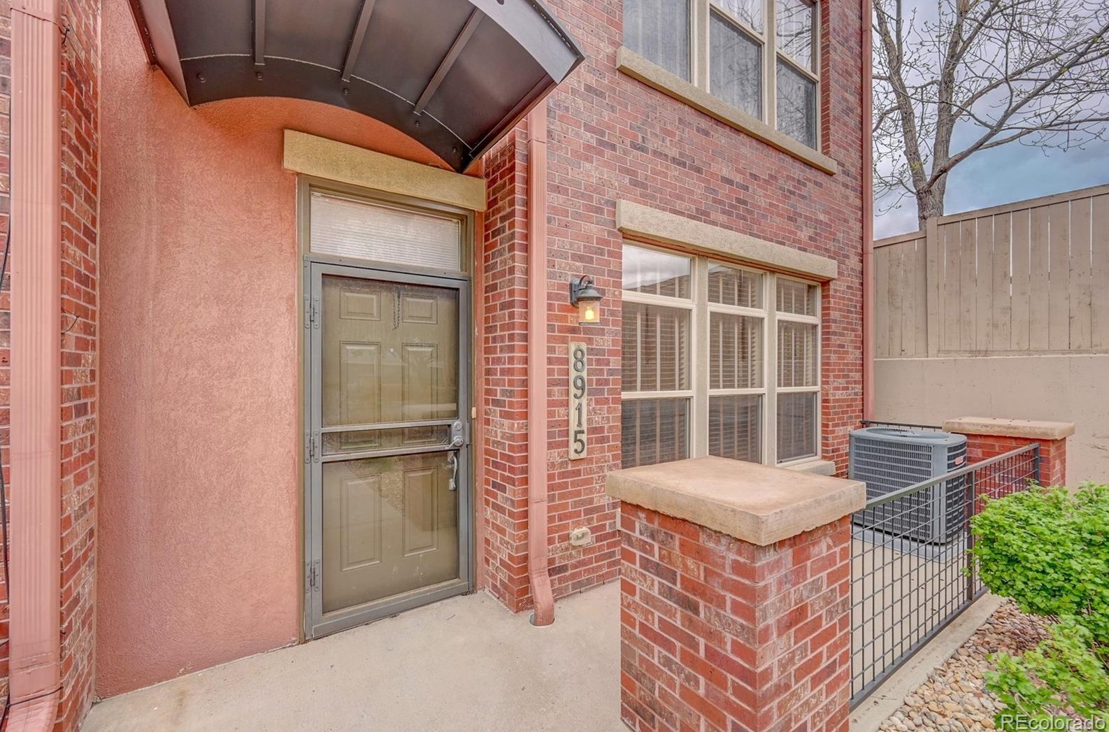 8915 E Nichols Pl, Englewood, CO 80112