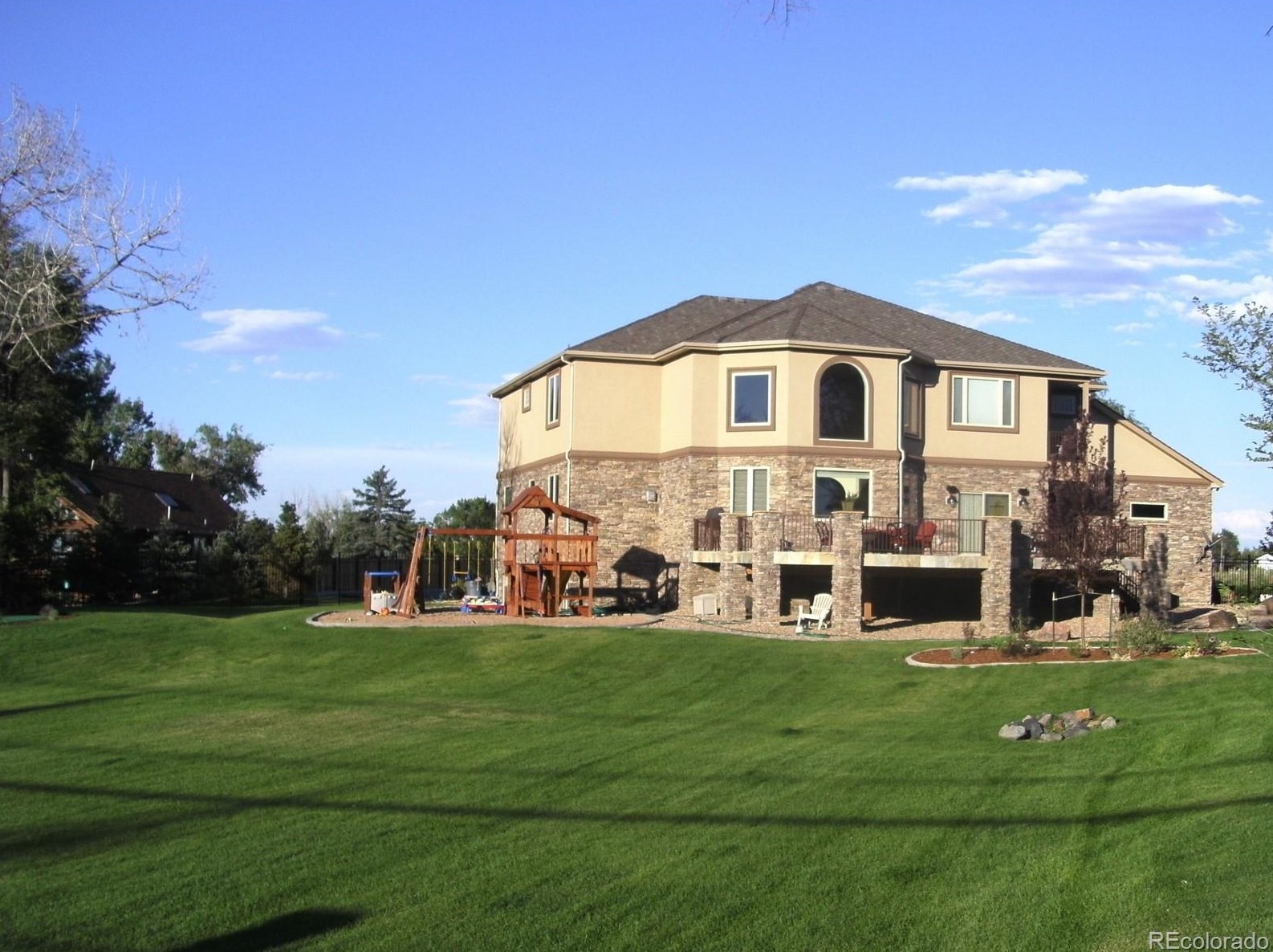 9102 W Alaska Pl, Denver, CO 80226