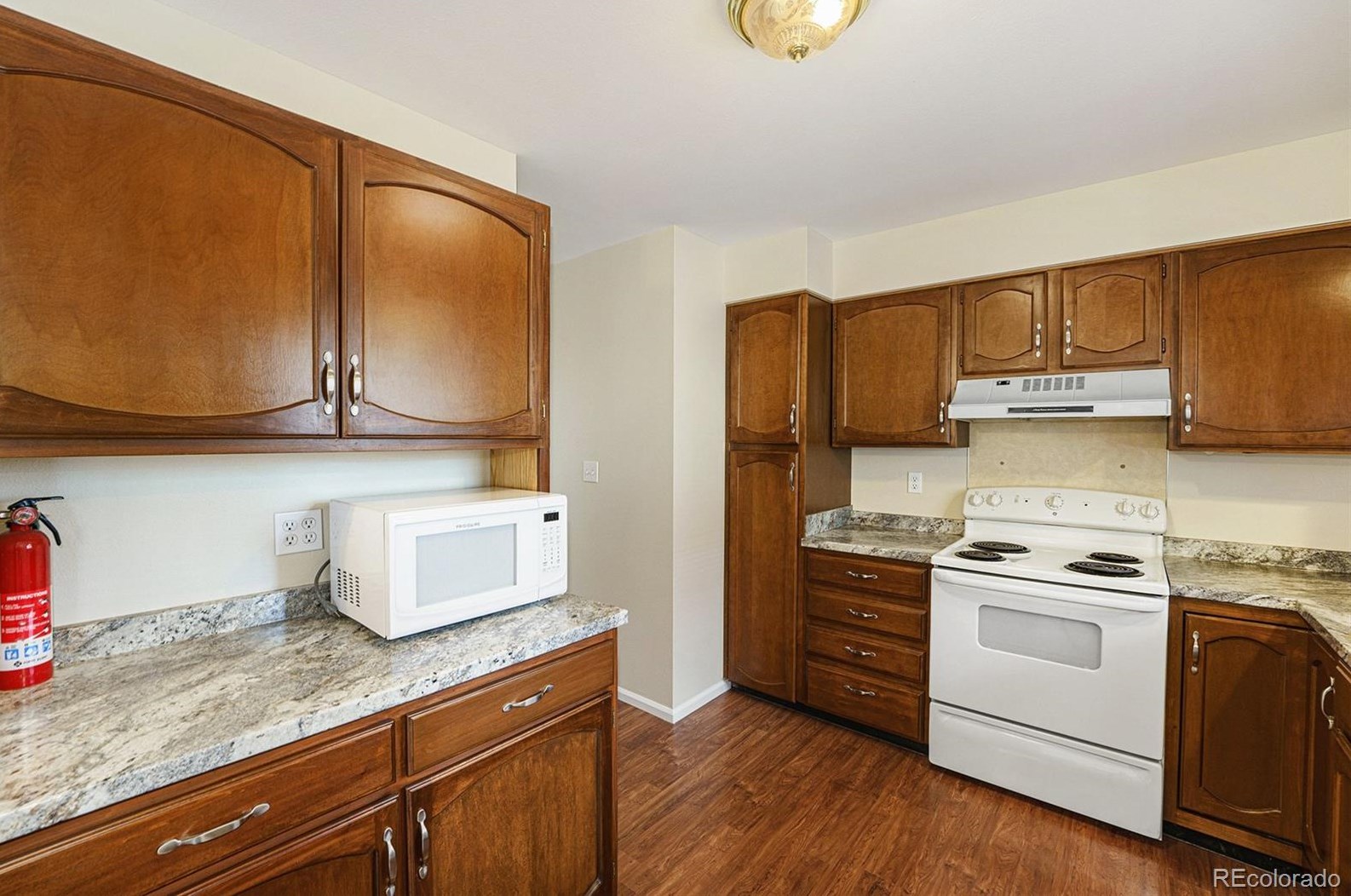 5330 Jellison St, Littleton CO 80123-2164 exterior