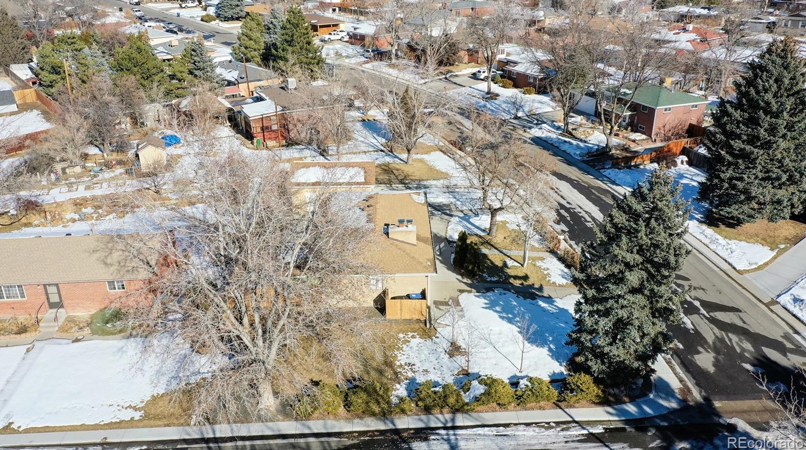 6055 Benton St, Arvada CO  80003-5241 exterior