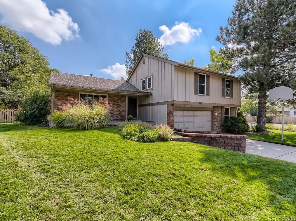 8086 S Willow Ct, Englewood, CO 80112