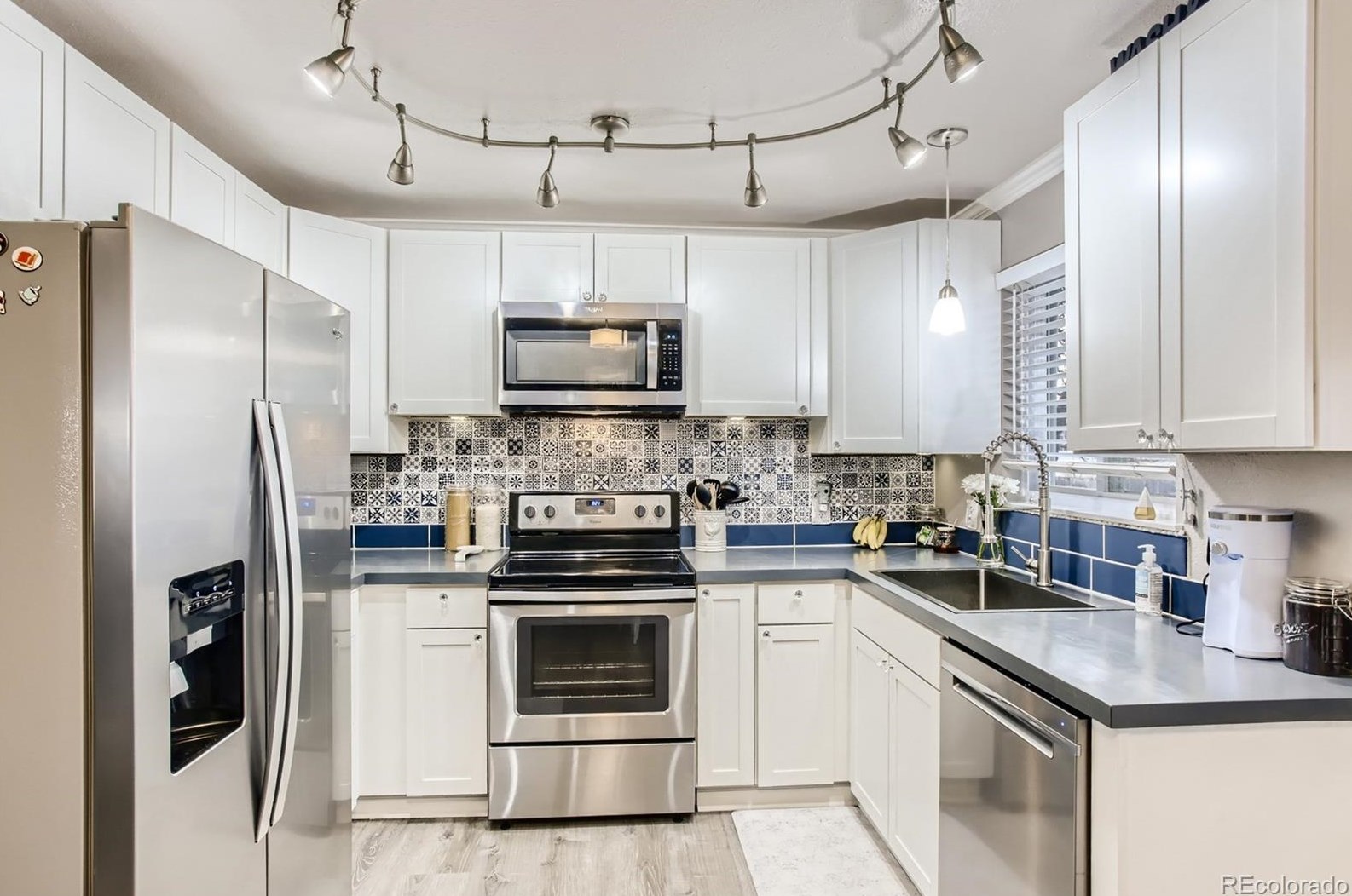 9856 Walker Pl, Littleton CO 80123-3136 exterior