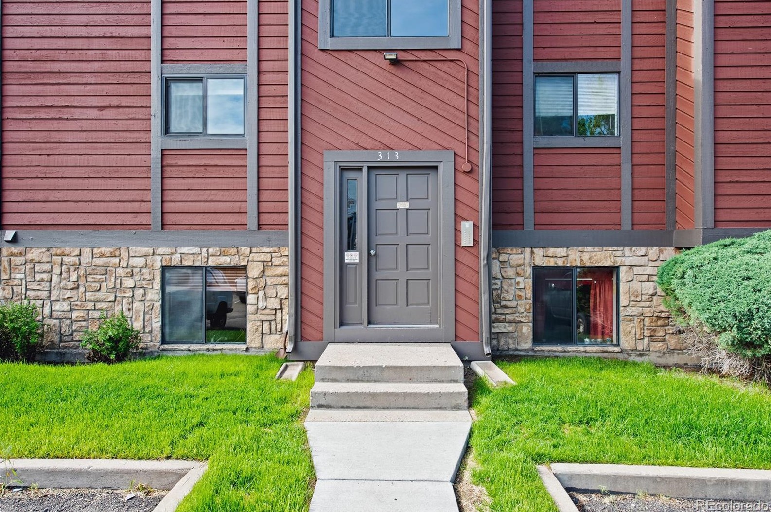 313 W Lehow Ave #12, Englewood, CO 80110