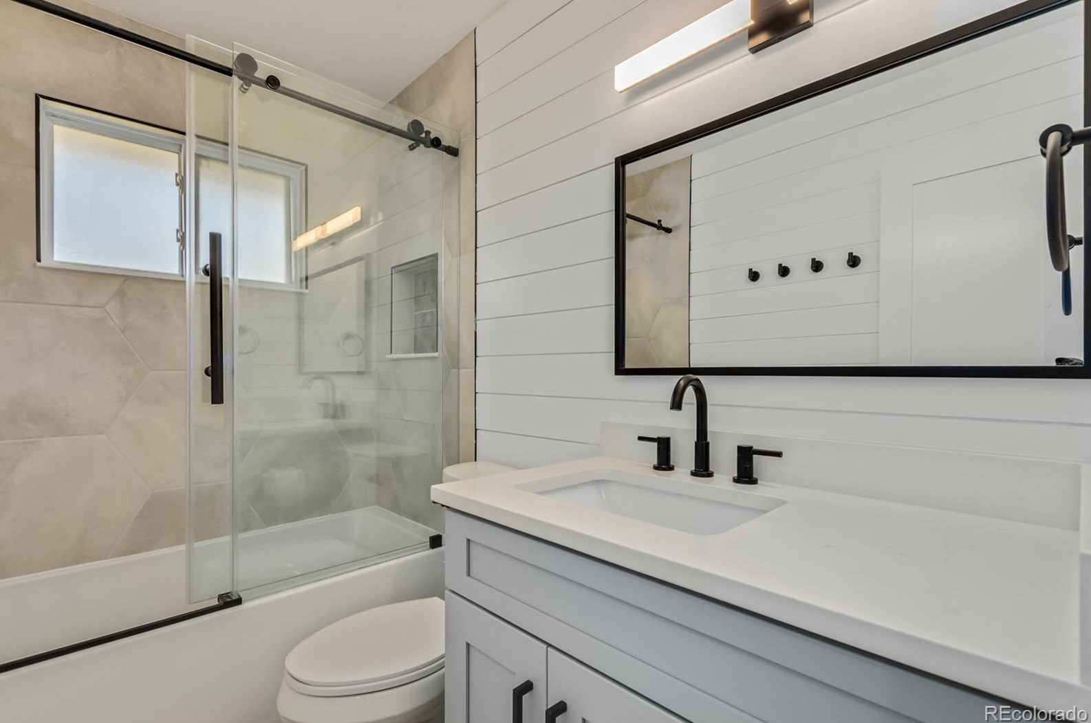 39 Fair Ave, Littleton CO  80120-2813 exterior