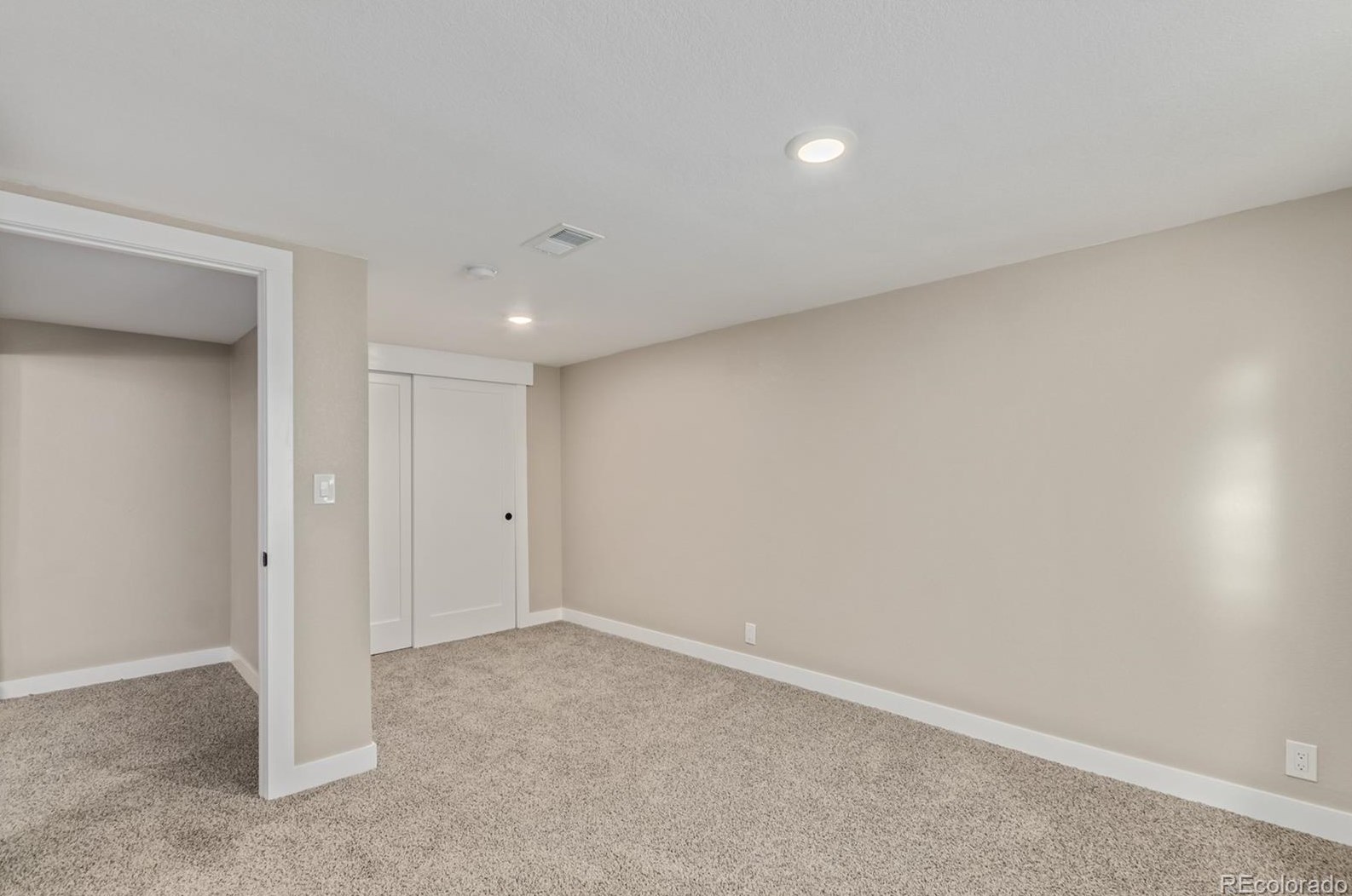 39 Fair Ave, Littleton CO  80120-2813 exterior