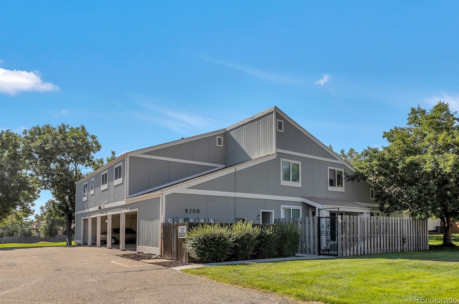 8708 Chase Dr, Arvada, CO 80003-1035