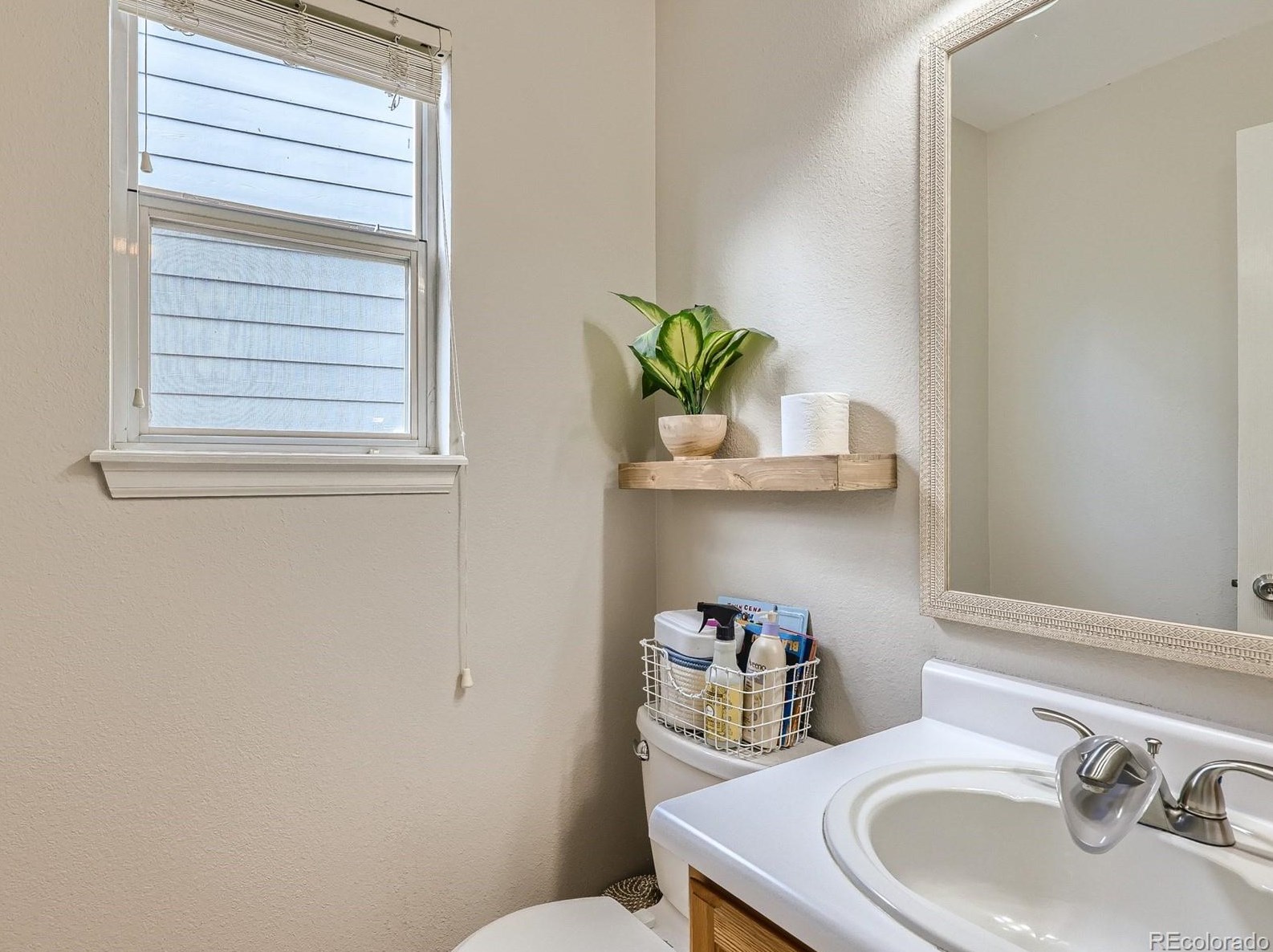 9665 Castle Ridge Cir, Littleton CO  80129-5706 exterior