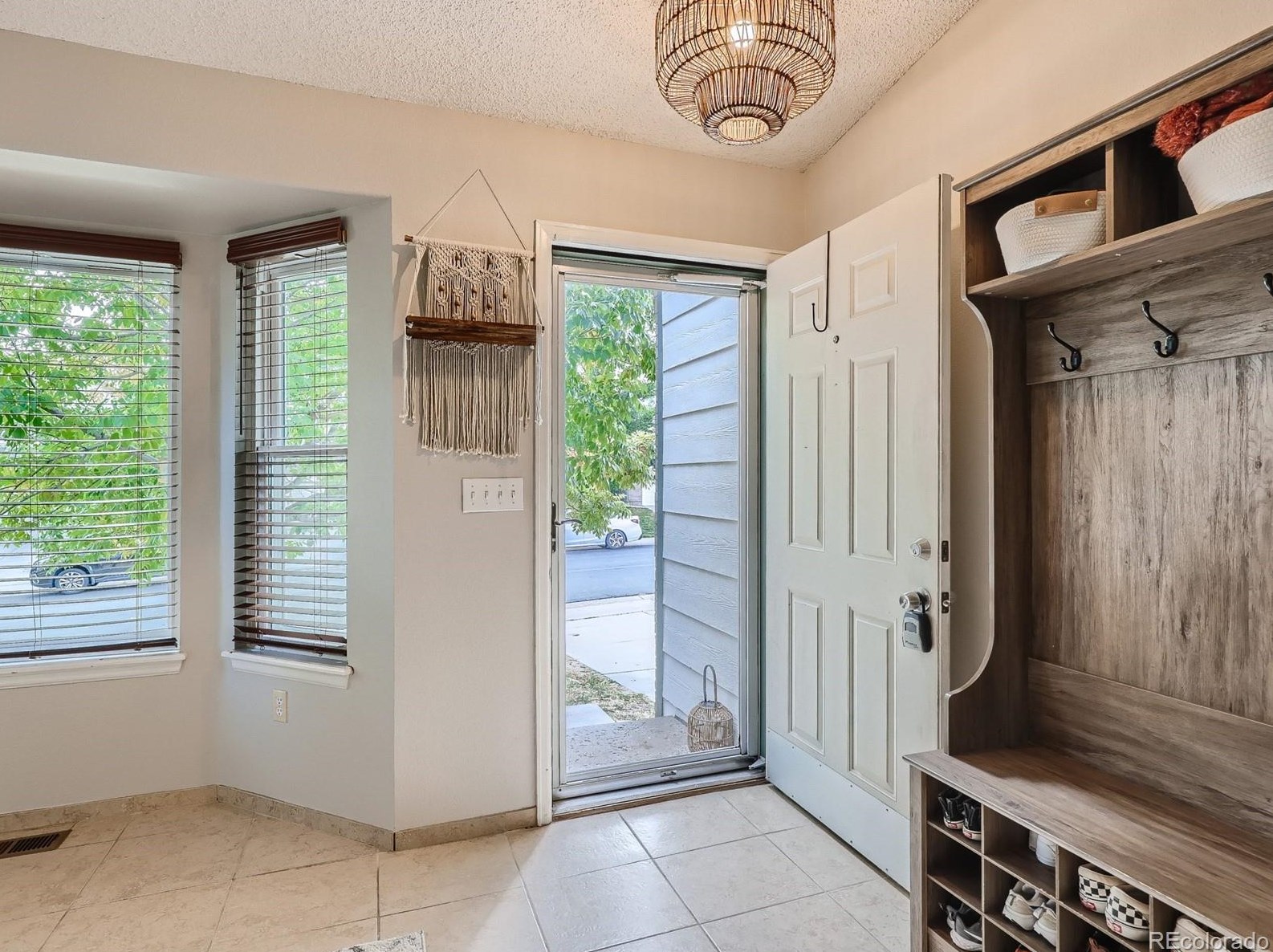 9665 Castle Ridge Cir, Littleton CO  80129-5706 exterior