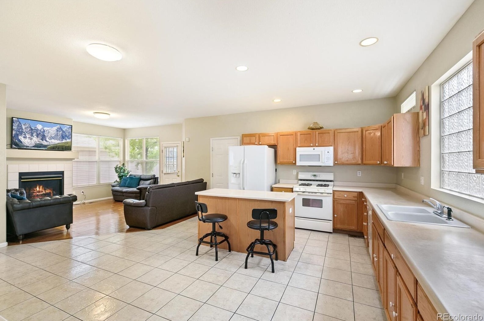 6347 Utica Ct, Arvada, CO 80003-1469