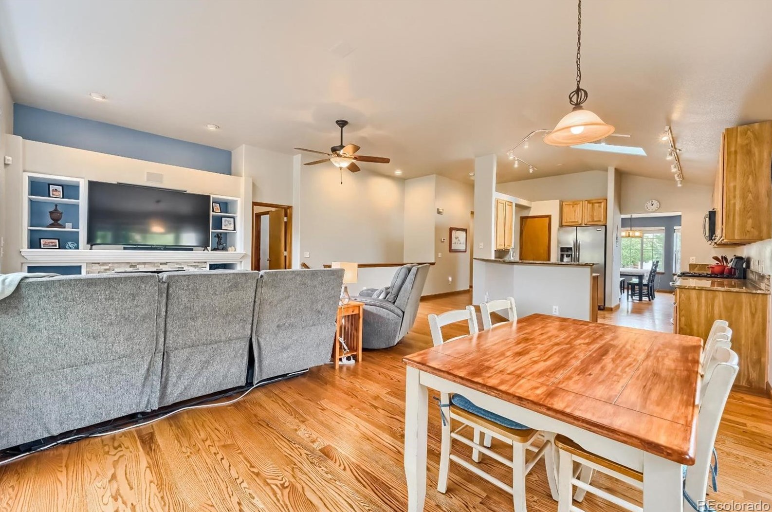 1686 Marsh Hawk Cir, Castle Rock CO  80109-3519 exterior