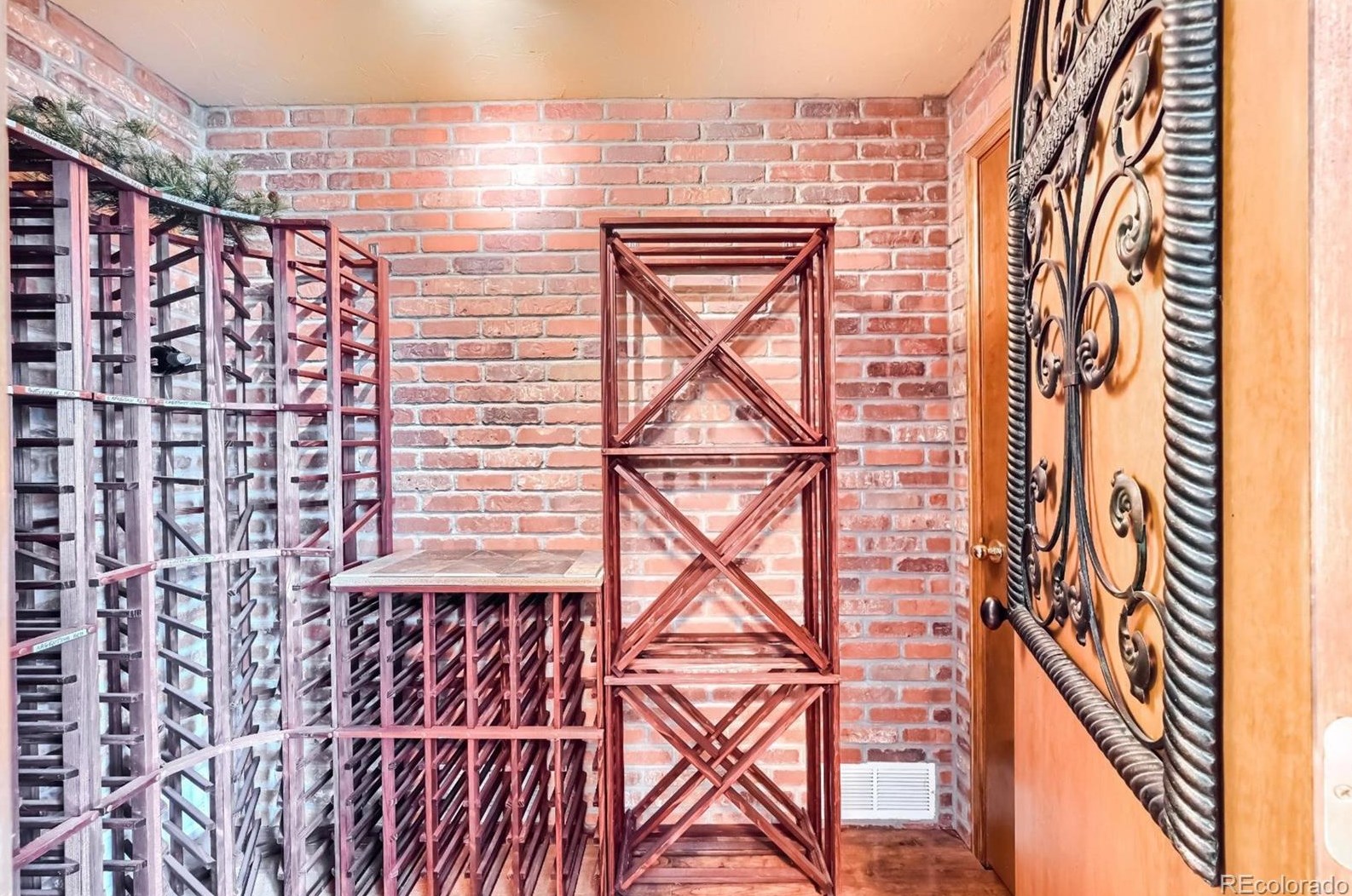 1686 Marsh Hawk Cir, Castle Rock CO  80109-3519 exterior