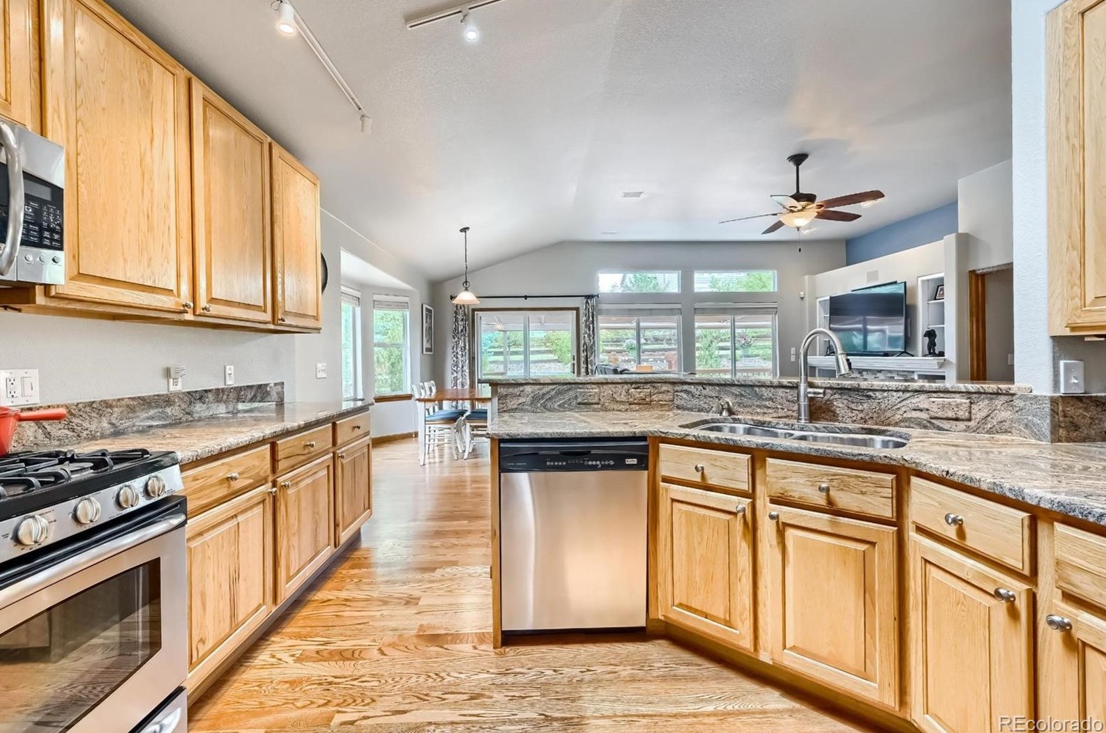 1686 Marsh Hawk Cir, Castle Rock CO  80109-3519 exterior