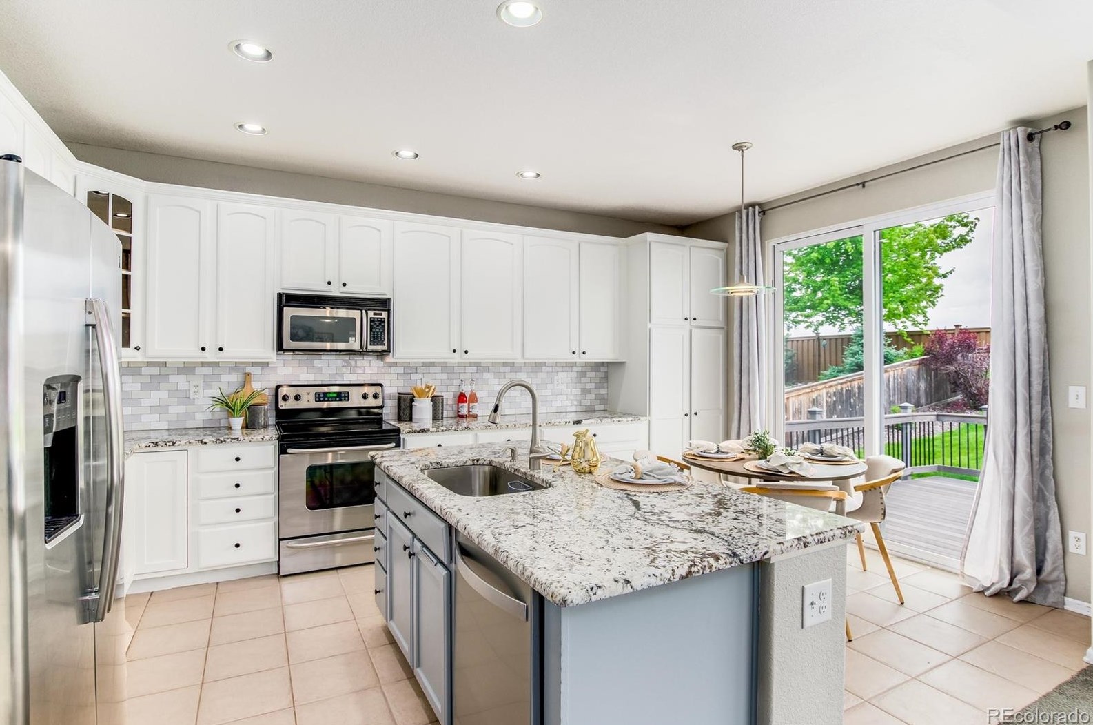 9732 Carr Way, Littleton CO 80127-8589 exterior