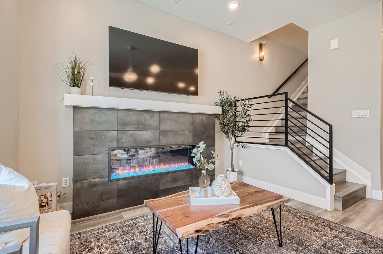 348 Orchard Rd, Littleton, CO 80121-1125