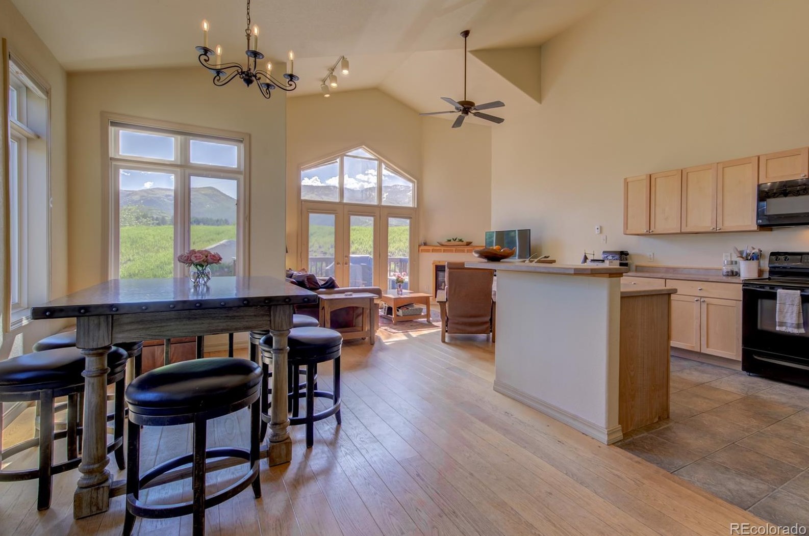 568 Parkview Dr, Steamboat Springs, CO 80487-3131