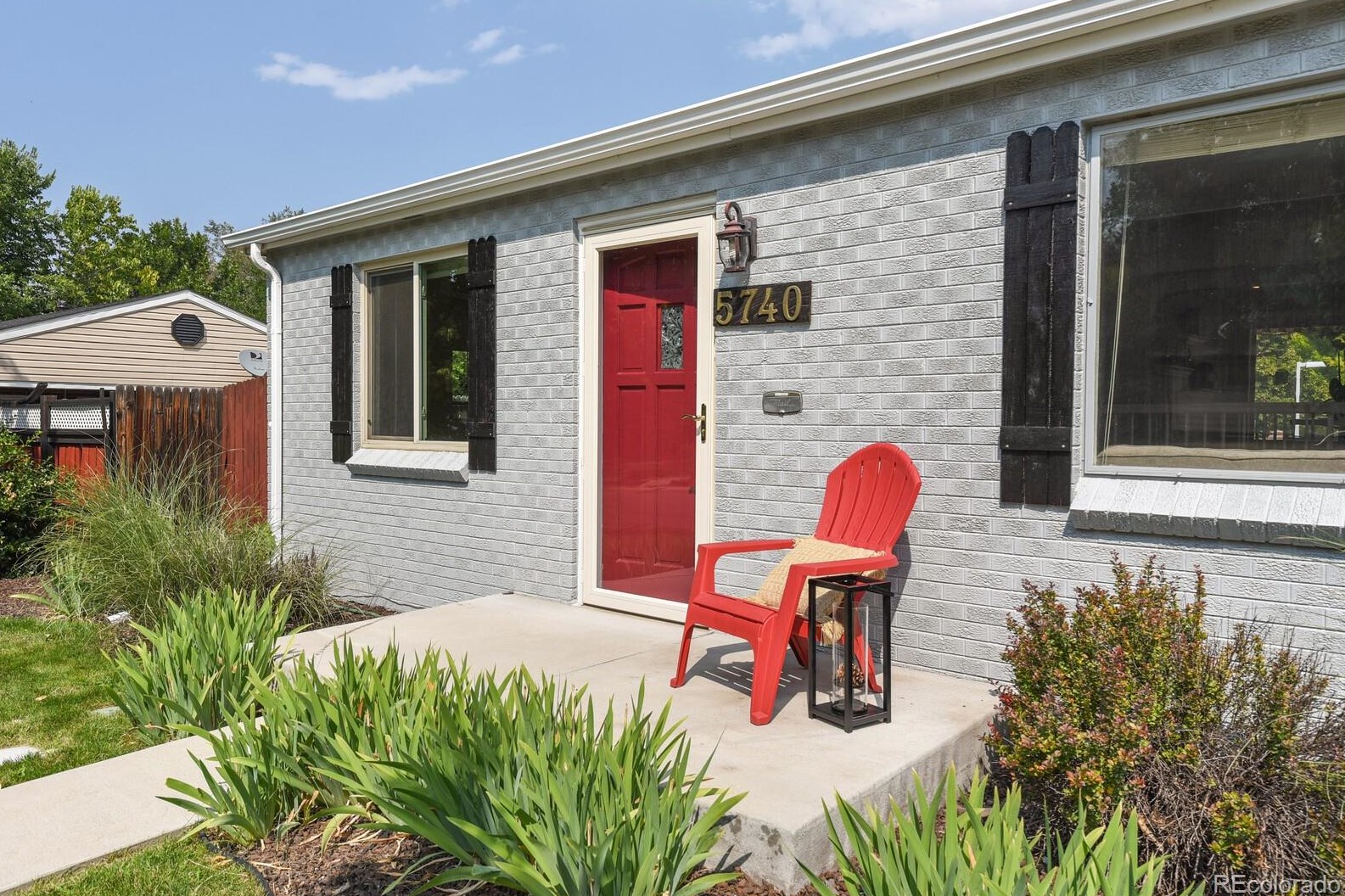 5740 Cherokee St, Littleton, CO 80120-2339