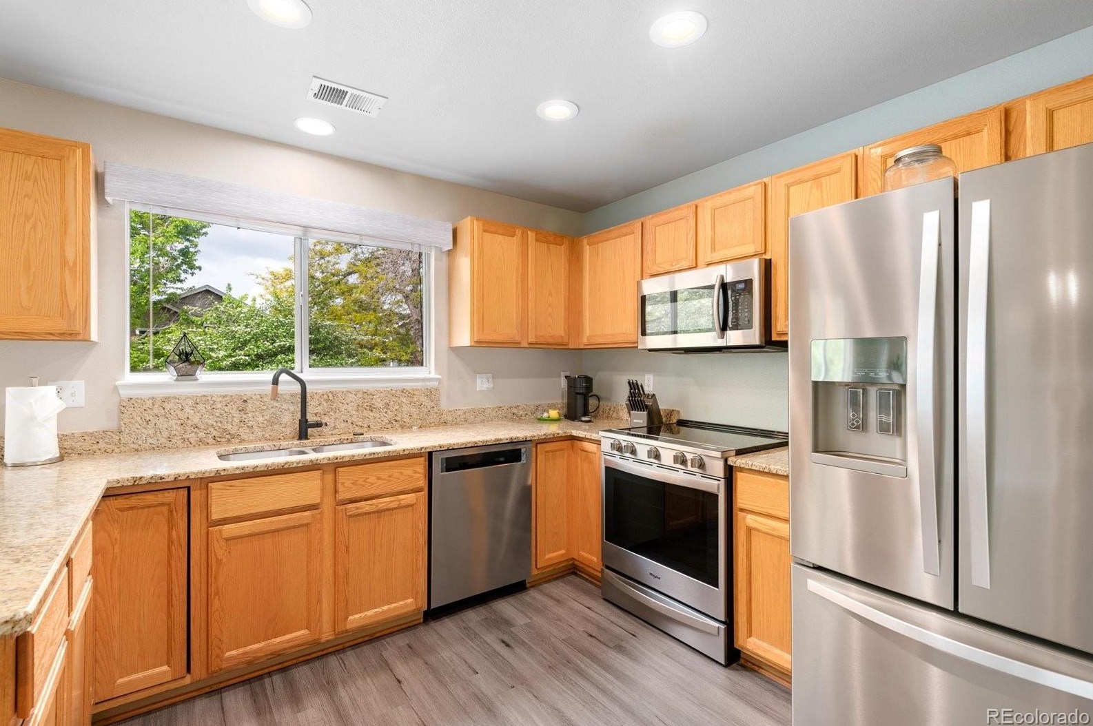 9724 Cv Crk Dr, Littleton CO 80129-5769 exterior