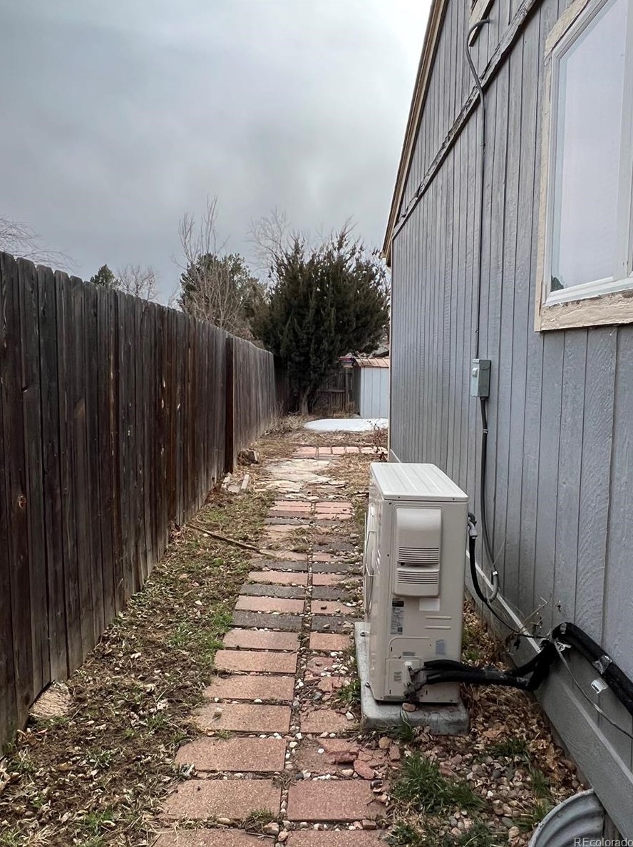 15552 E Temple Pl, Aurora, CO 80015