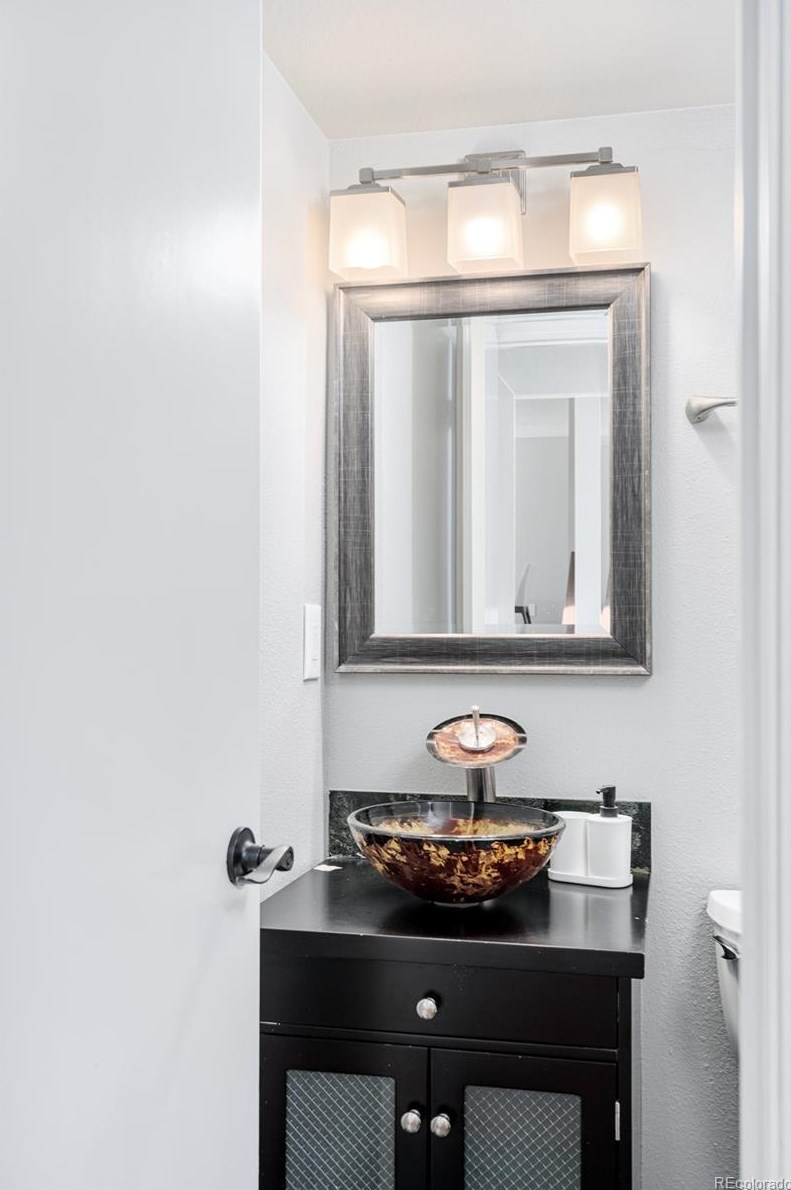 6276 Collegiate Dr, Littleton CO 80130-5331 exterior