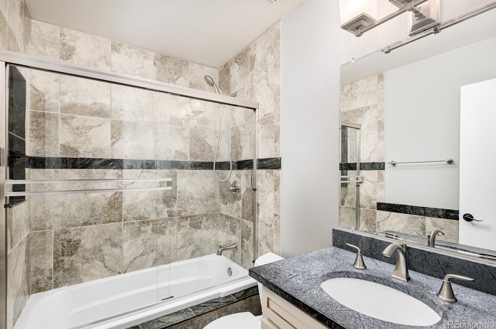 6276 Collegiate Dr, Littleton CO 80130-5331 exterior