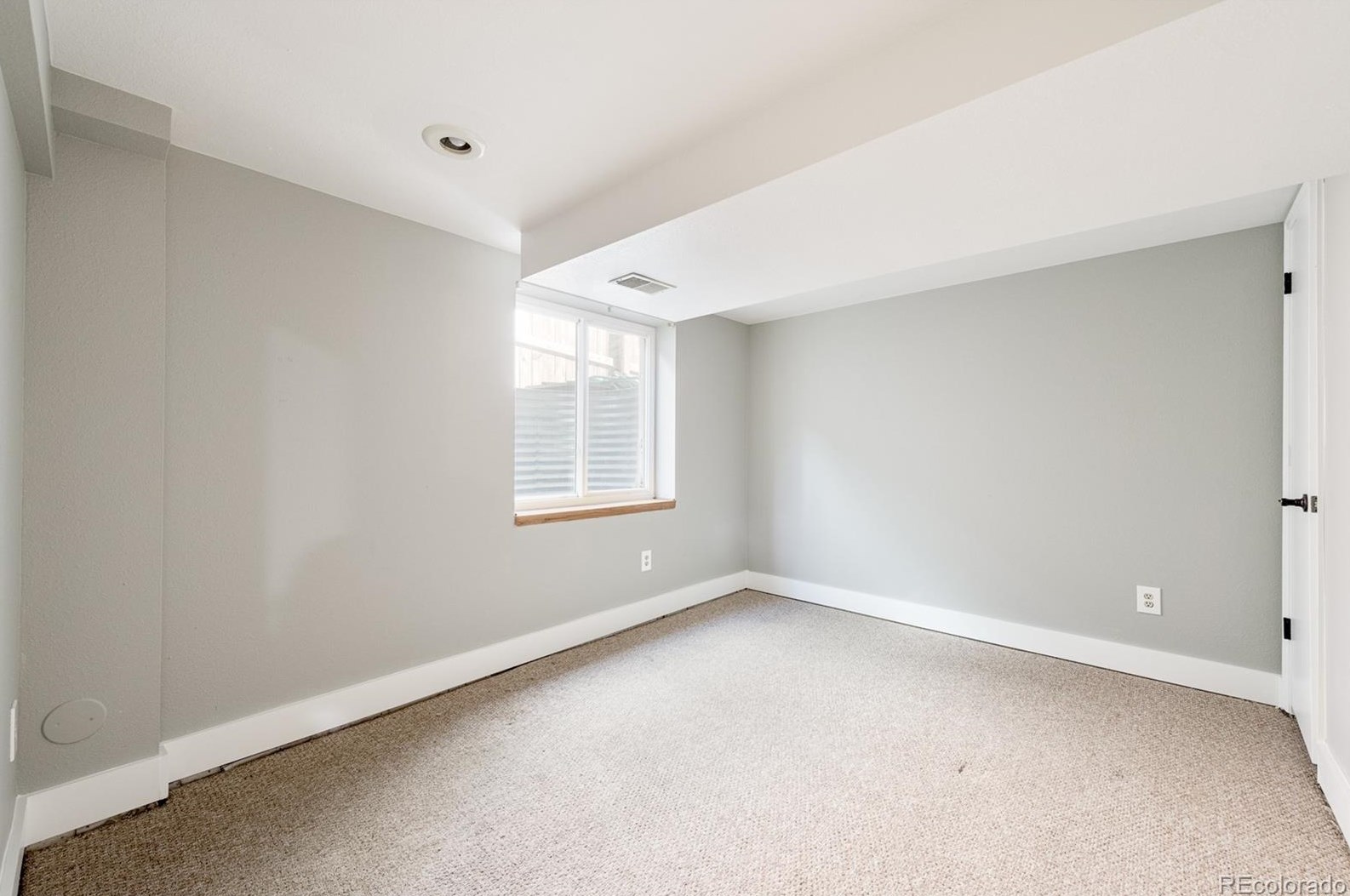 6276 Collegiate Dr, Littleton CO 80130-5331 exterior