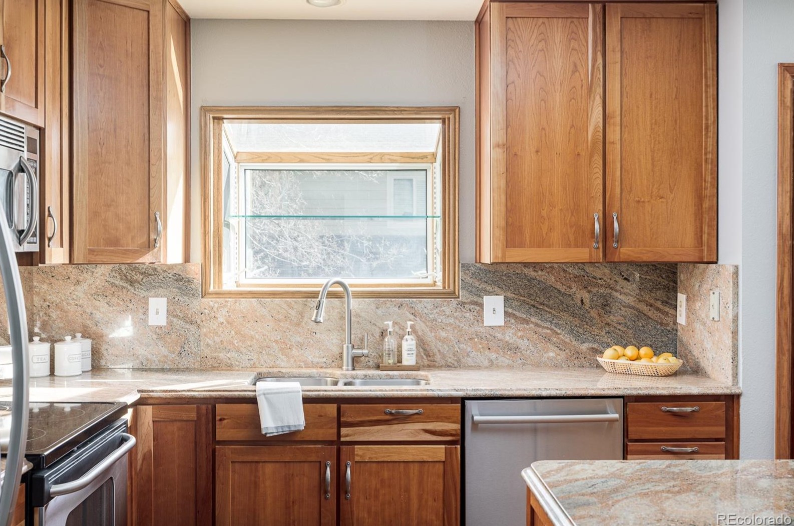 6276 Collegiate Dr, Littleton CO 80130-5331 exterior